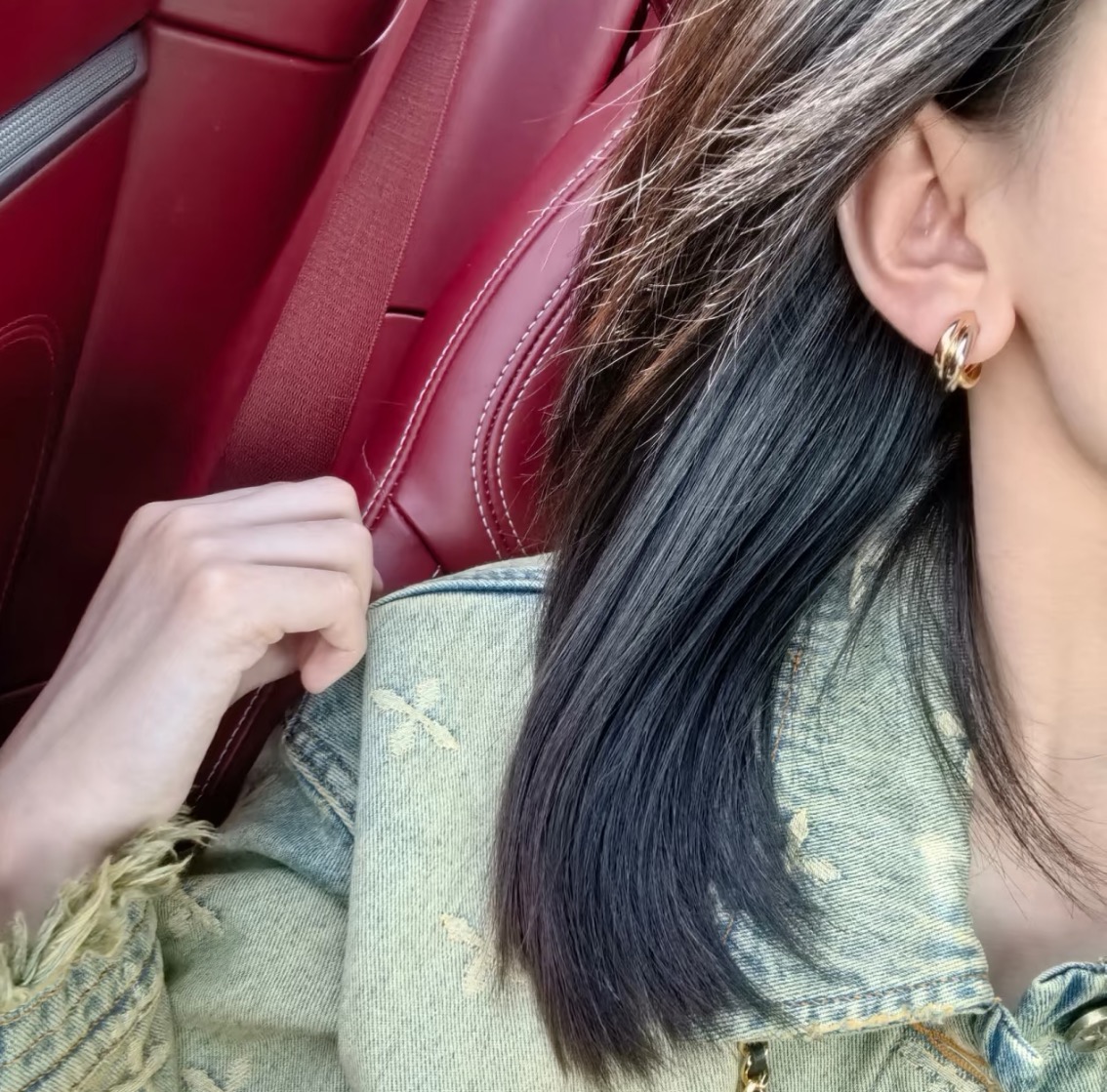 
A6091  👑卡家 新款 窄版 交叉 三色 光面耳钉 最经典受欢迎的一款耳钉👂💋💄 永恒经典 近年来