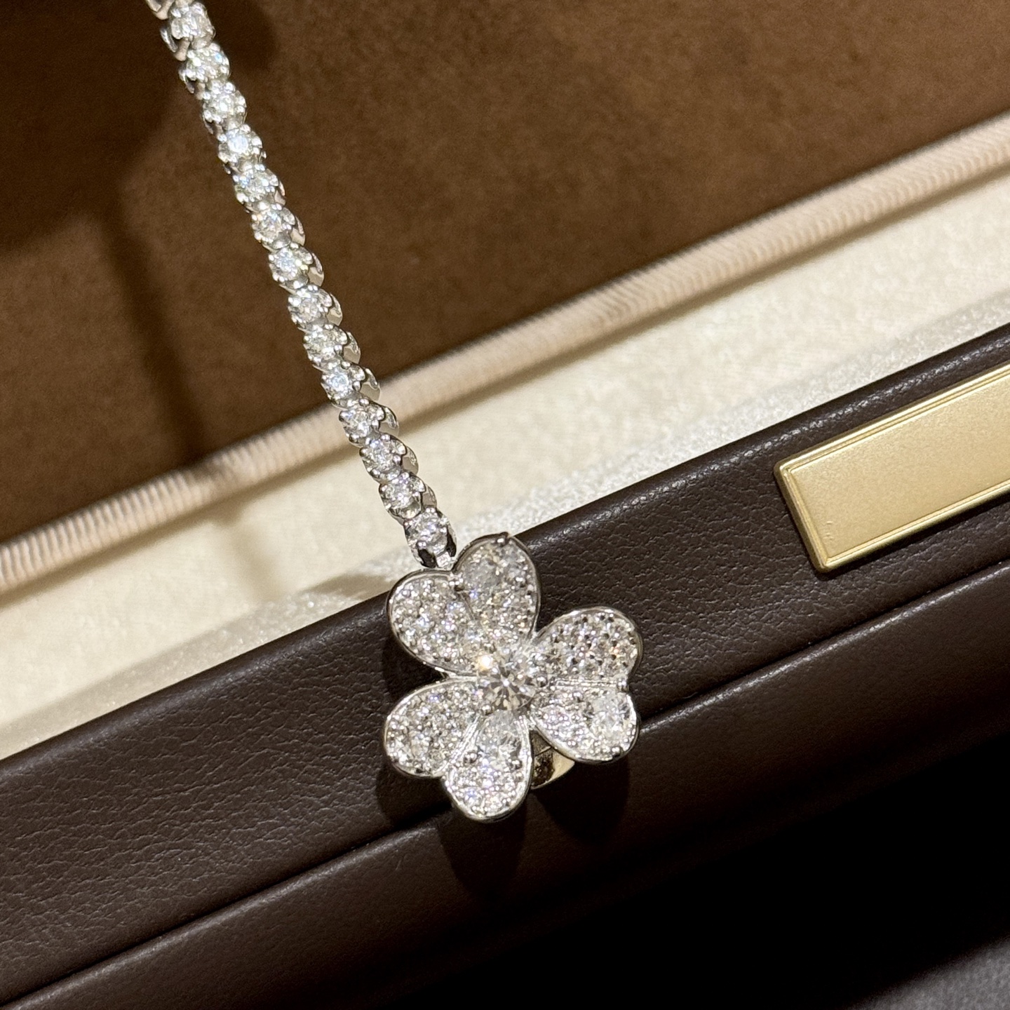 
A6189 👑Cleef & ArPels 梵家 🍀三叶草 满钻 手链 Frivole系列 S925纯