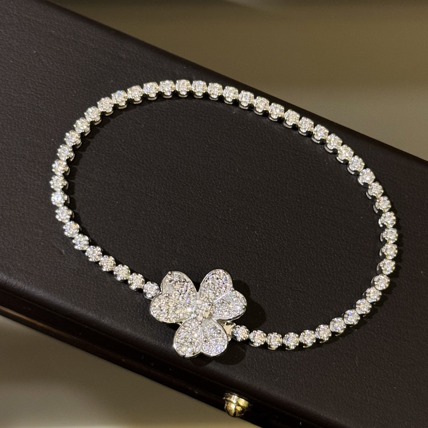 
A6189 👑Cleef & ArPels 梵家 🍀三叶草 满钻 手链 Frivole系列 S925纯