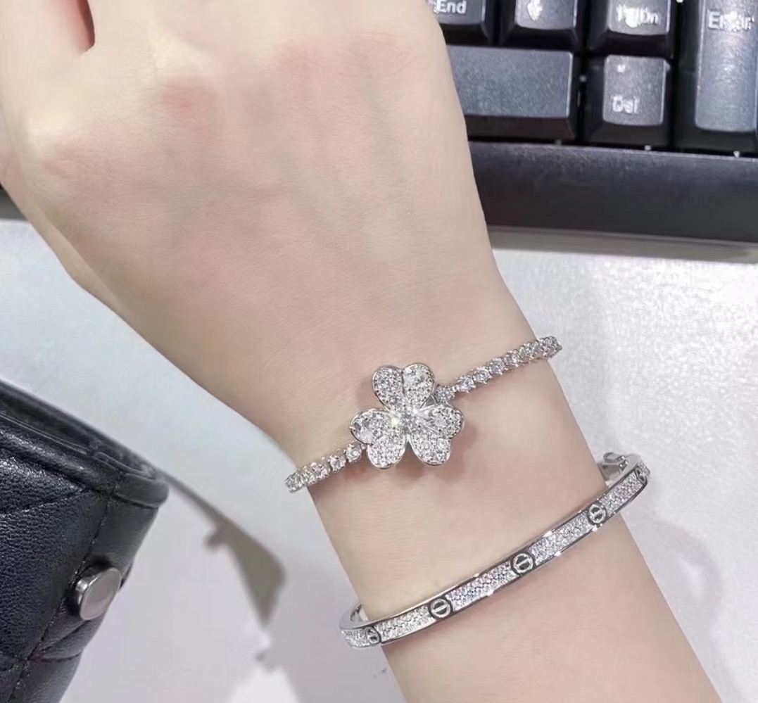 
A6189 👑Cleef & ArPels 梵家 🍀三叶草 满钻 手链 Frivole系列 S925纯
