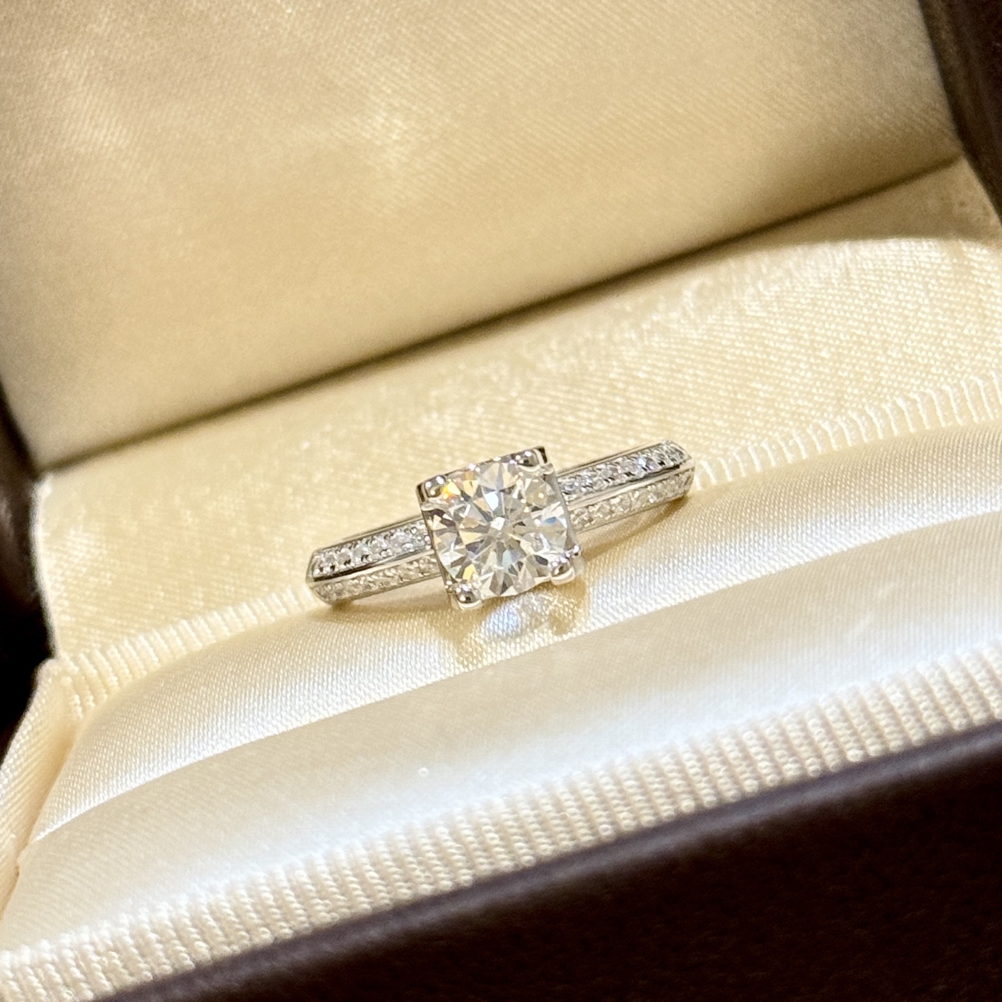  
A6138 👑️卡家 经典婚戒  牛角 两克拉 💎钻石 双排钻戒指 💍 bling bling ✨ 