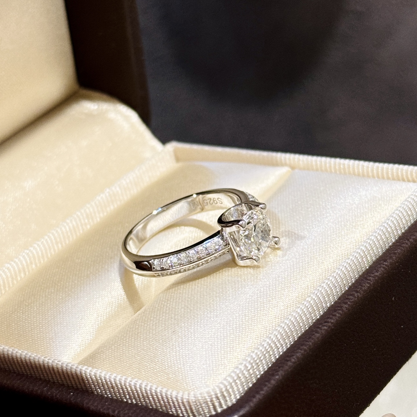  
A6138 👑️卡家 经典婚戒  牛角 两克拉 💎钻石 双排钻戒指 💍 bling bling ✨ 
