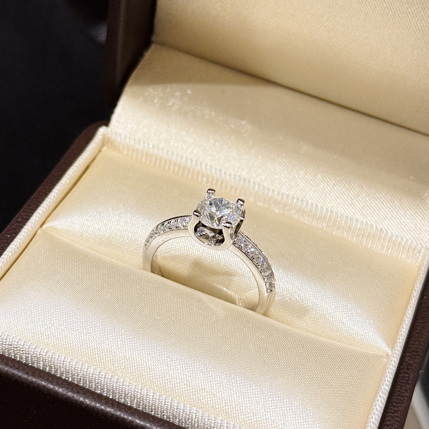  
A6138 👑️卡家 经典婚戒  牛角 两克拉 💎钻石 双排钻戒指 💍 bling bling ✨ 