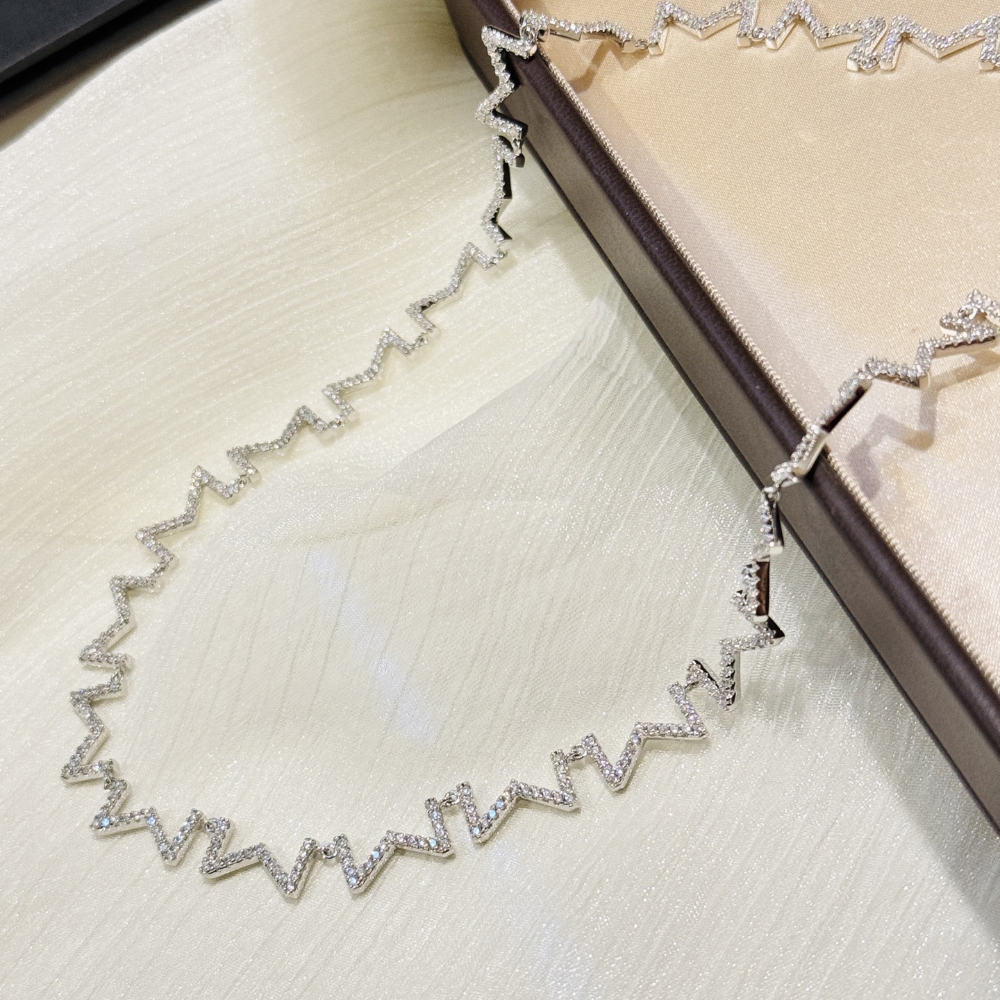 Chloé Haute Couture Haute Joaillerie Fine Jewelry Earrings Necklace Ring 9