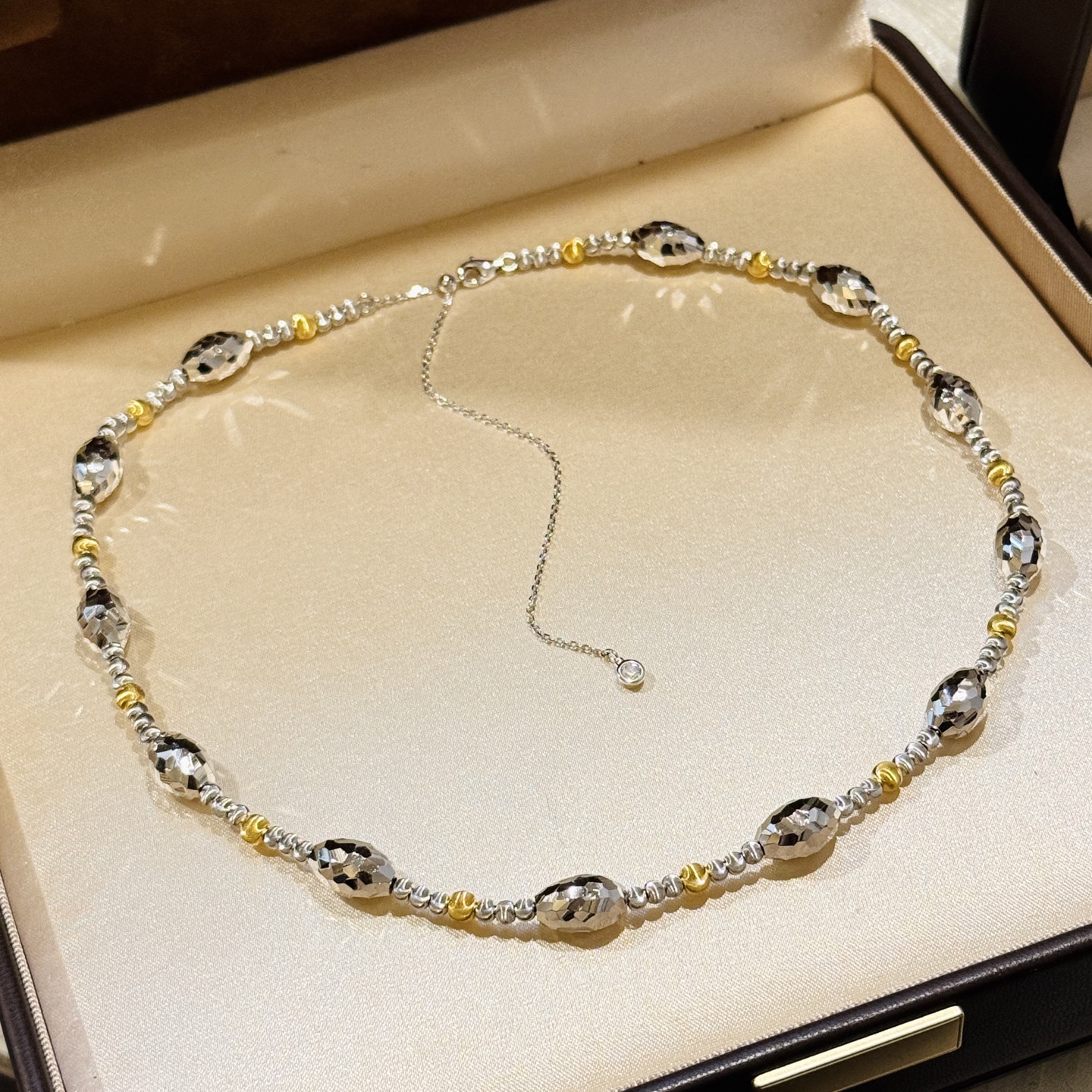 
A5691 👑 独立设计师 中古系列 猫眼珠 拉丝 珠珠 双色 项链 CNC车床工艺 立现惊喜🎉 选用