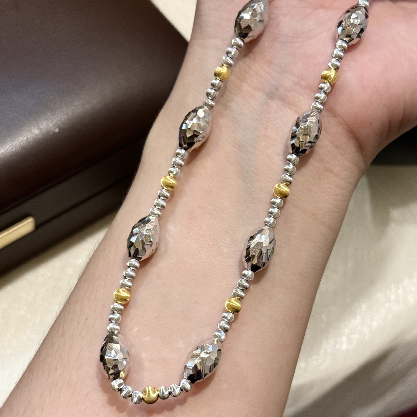 
A5691 👑 独立设计师 中古系列 猫眼珠 拉丝 珠珠 双色 项链 CNC车床工艺 立现惊喜🎉 选用