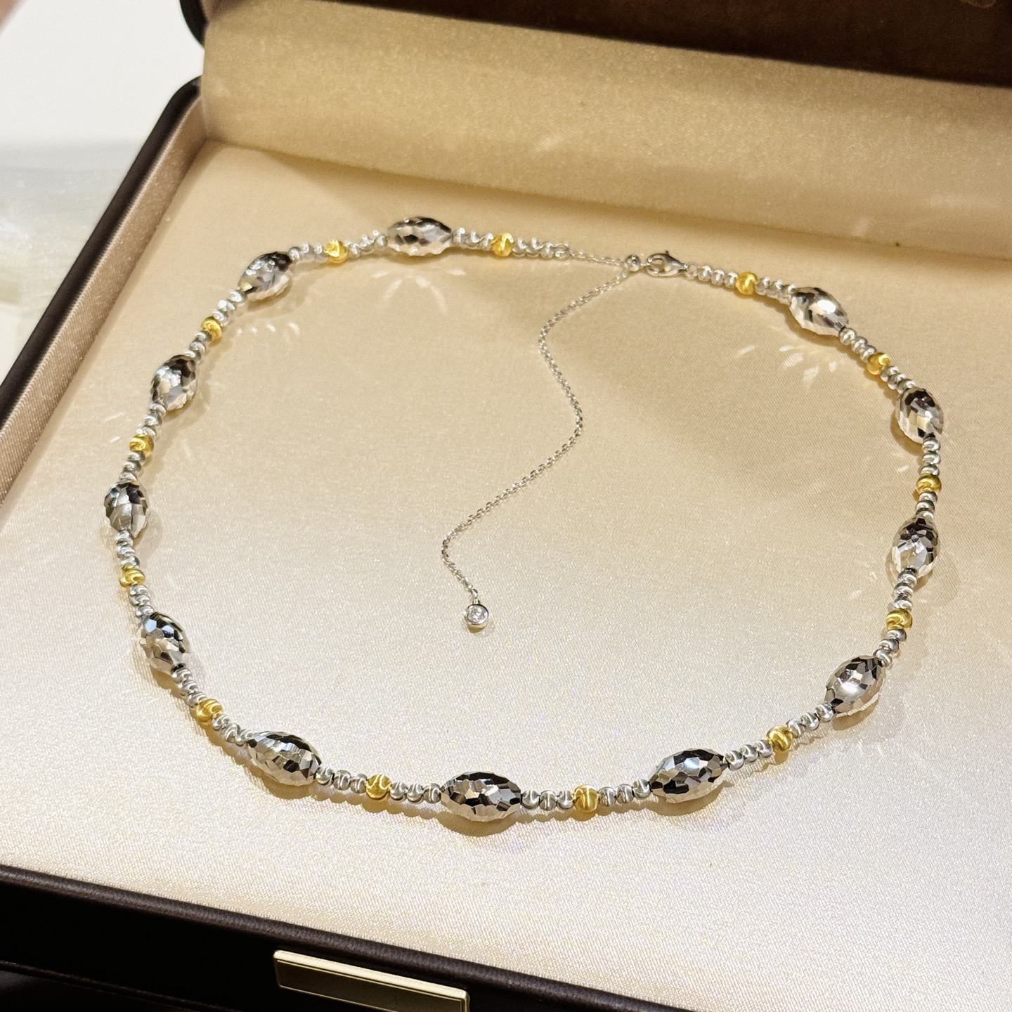 
A5691 👑 独立设计师 中古系列 猫眼珠 拉丝 珠珠 双色 项链 CNC车床工艺 立现惊喜🎉 选用