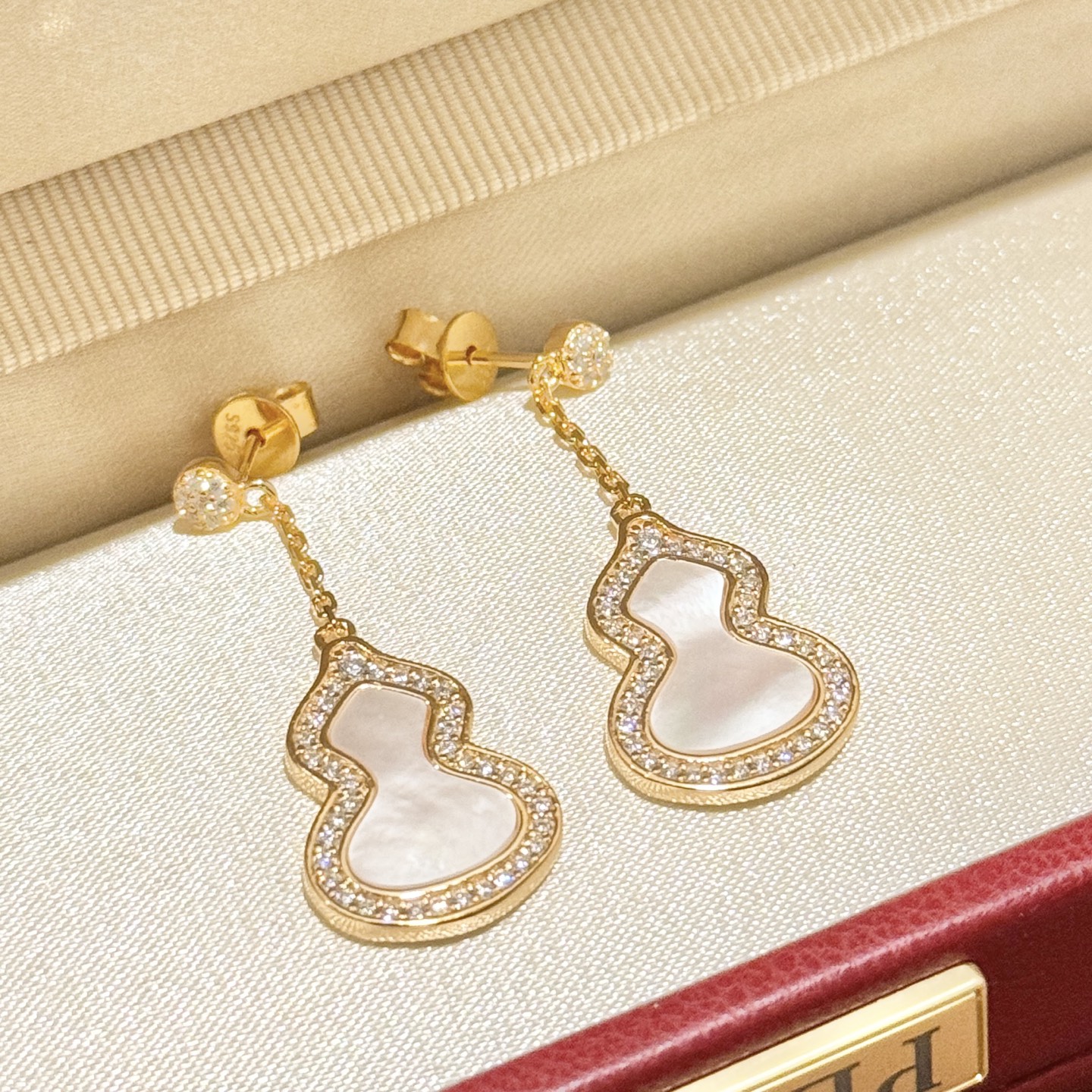 Elegant White Mother of Pearl Gourd Dangle Earrings in 925 Sterling Silver 10 i1750846257351 9365 0 0