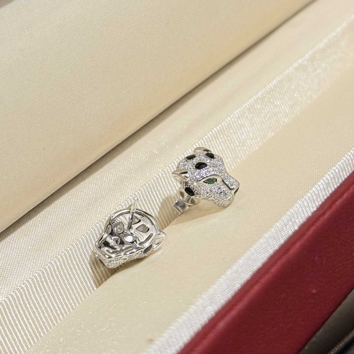 Elegant Panther Head Stud Earrings, S925 Sterling Silver, Emerald Eyes 7 i1750934702373 9646 0 0
