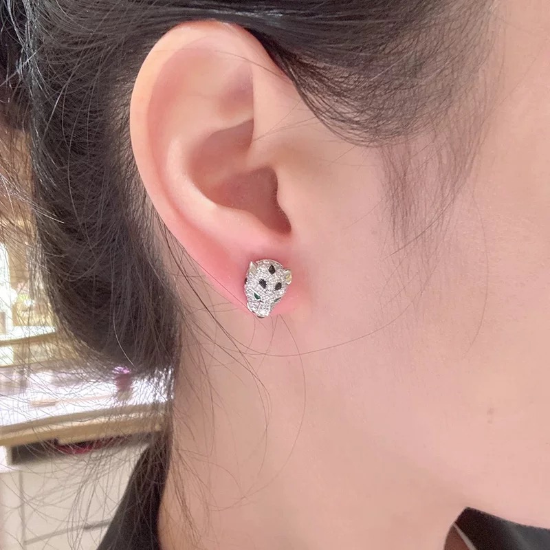Elegant Panther Head Stud Earrings, S925 Sterling Silver, Emerald Eyes 4 i1750934729996 4846 0 6