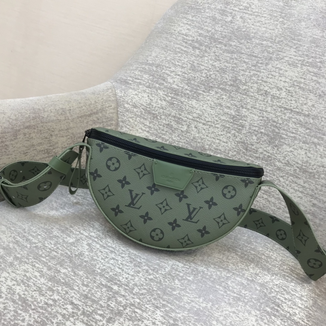 Sac porté épaule LV Moon en toile enduite, doublure contrastante, silhouette demi-lune, épaule ou bandoulière - Qualité supérieure