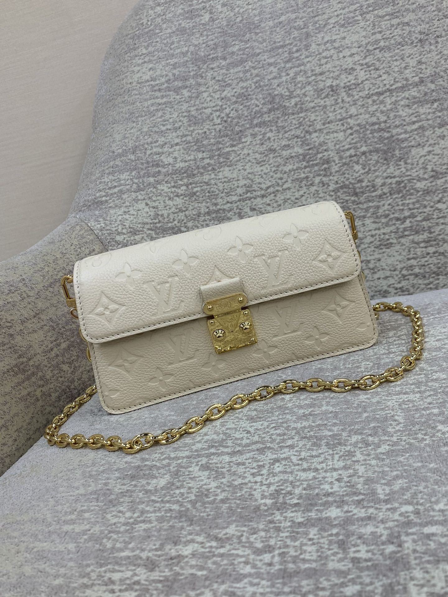 LV Wallet On Chain Métis Bag Grainy Monogram Empreinte Leather Embossed Pattern S-lock Closure Chain Crossbody - Top Quality