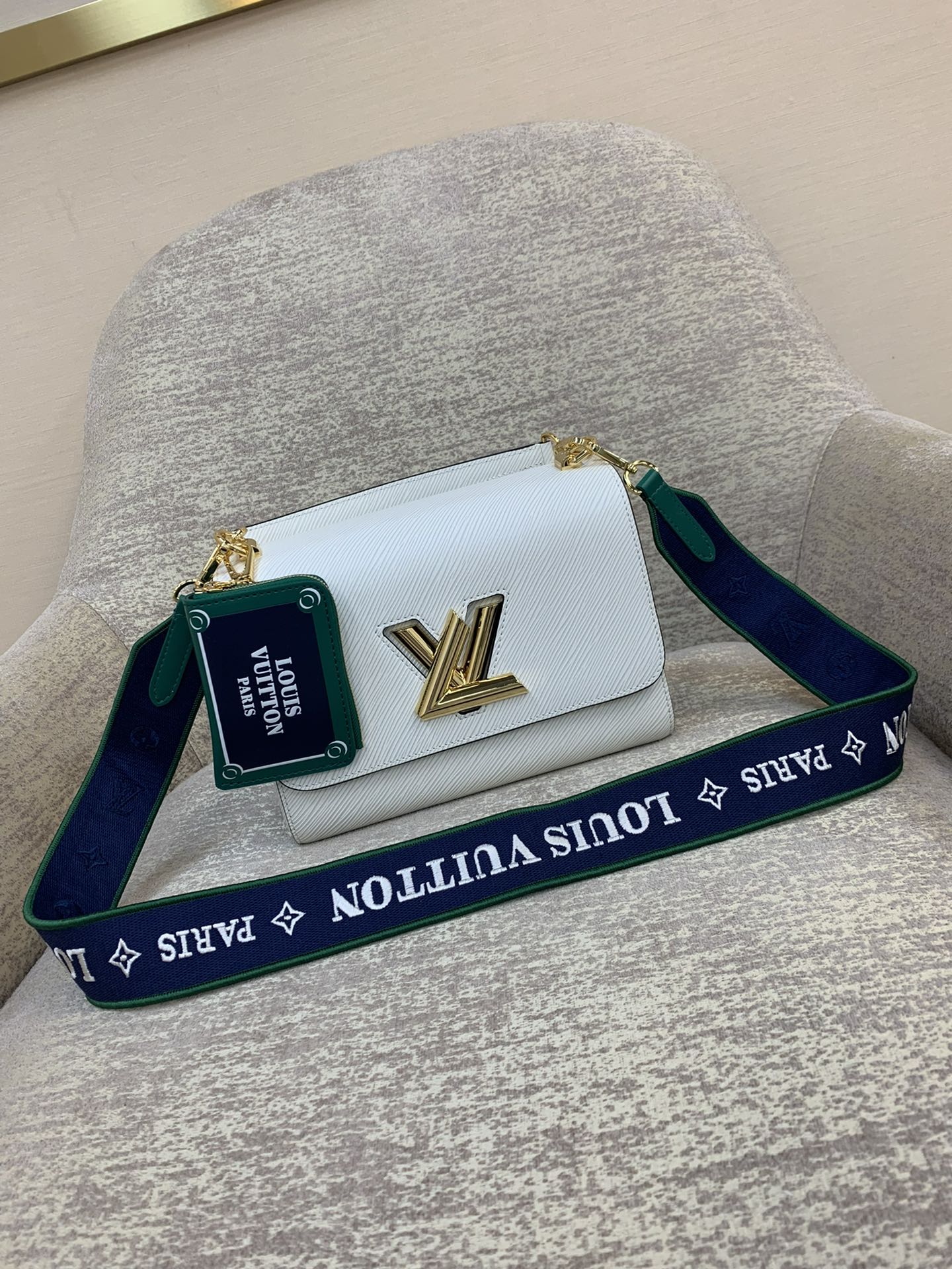 LV Twist Medium Handbag Epi Leather Adjustable Wide Leather Shoulder Strap LVT Twist Lock Contrast Stitching Fabric Handle Monogram Flower - Top Quality