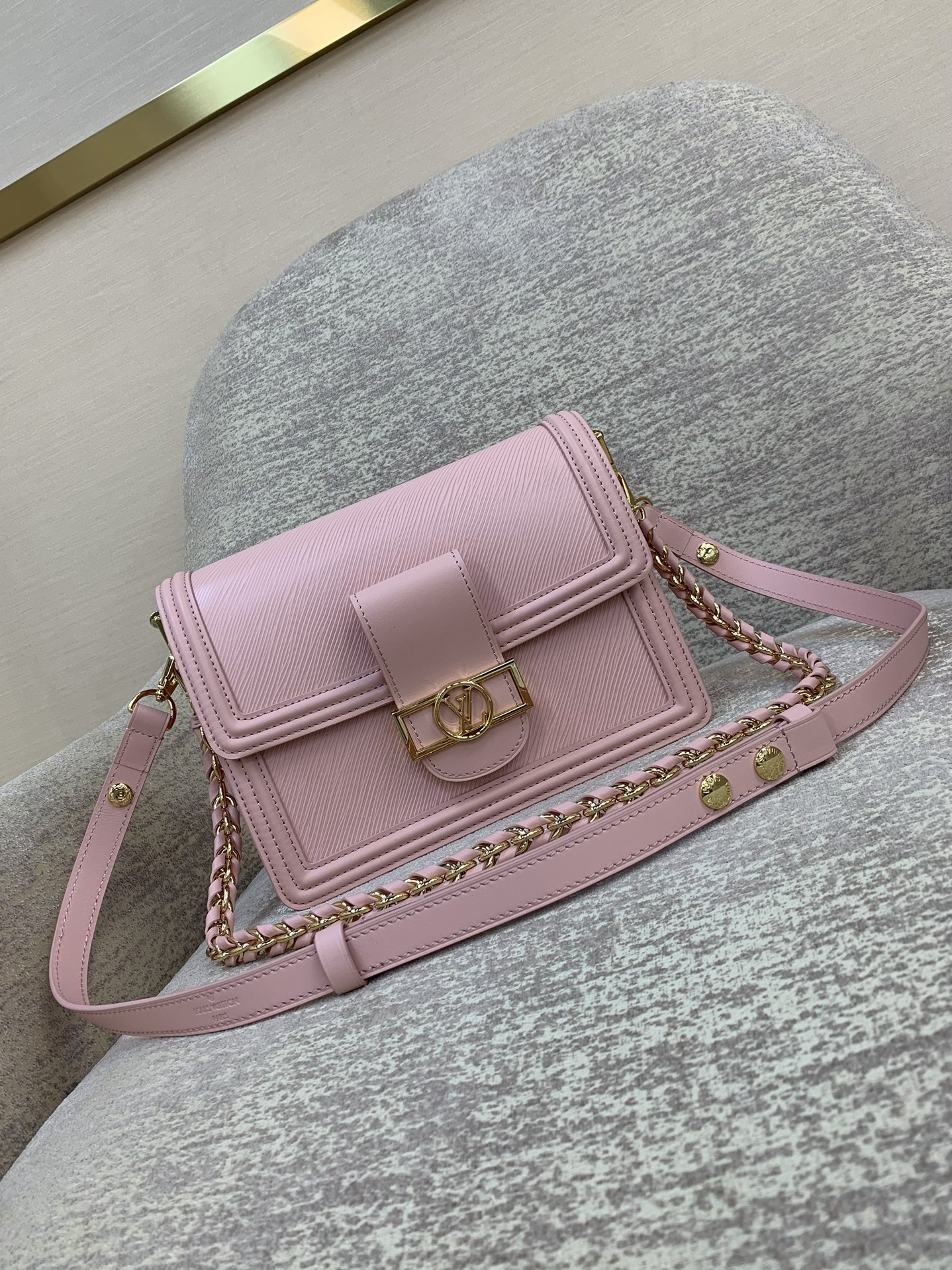 Sac LV Dauphine moyen en cuir Epi, bandoulière chaîne tressée amovible, multi-compartiments, épaule et bandoulière - qualité supérieure