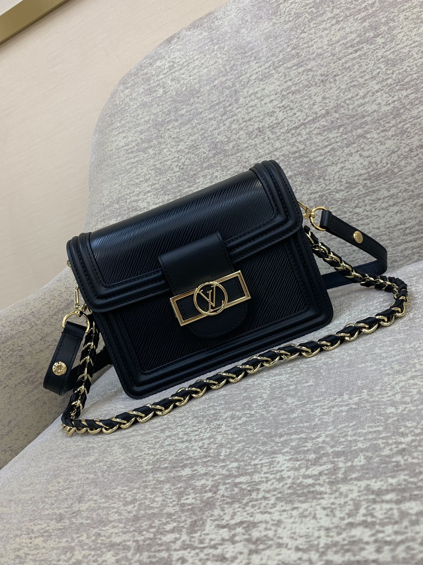 Sac mini LV Dauphine en cuir Epi, chaîne tressée, bandoulière en cuir ajustable, plusieurs façons de le porter - qualité supérieure