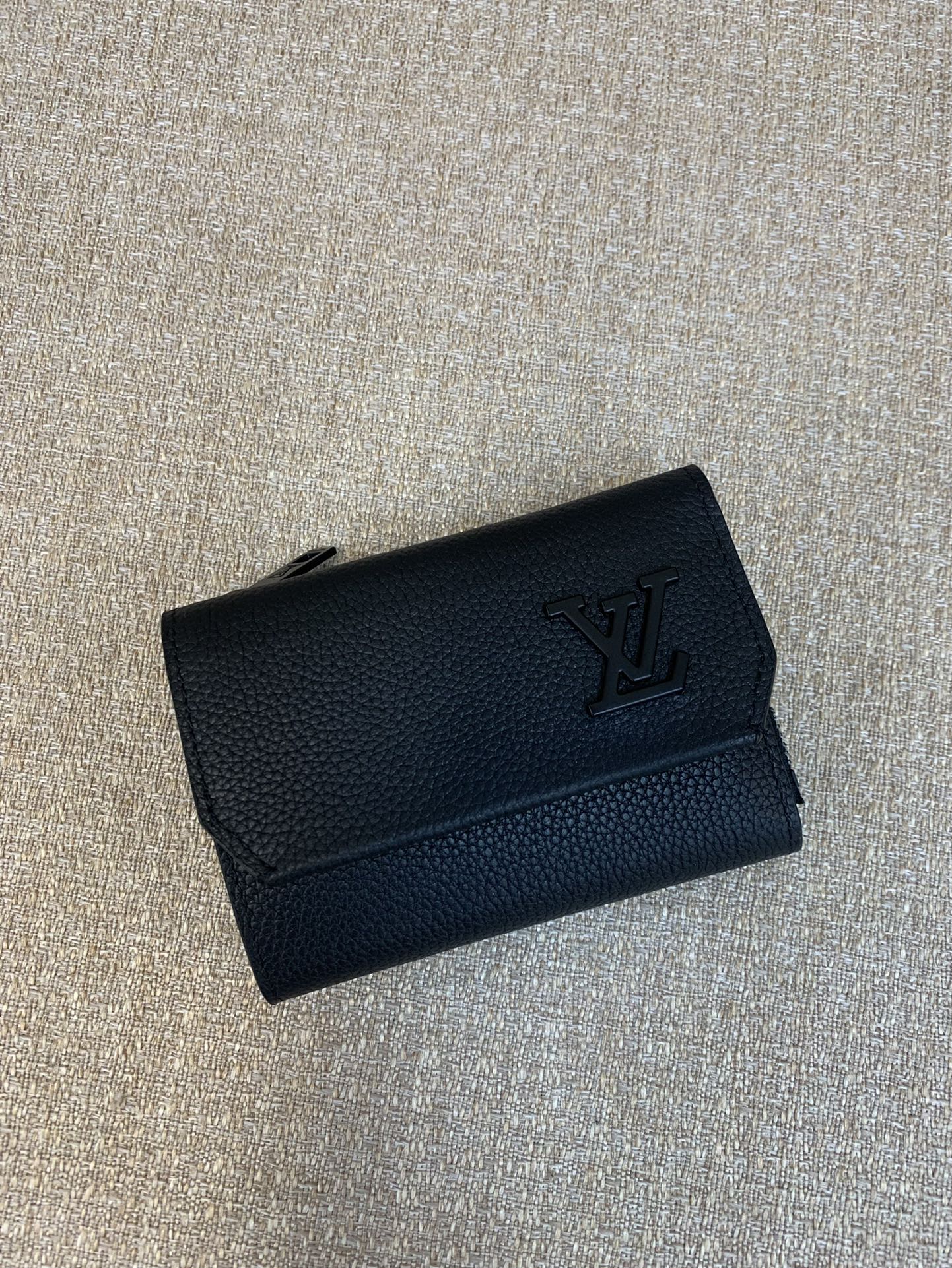 LV Wallet Full Zip Leather Trim Gold Hardware Multi Compartment Long Wallet - Top Quality