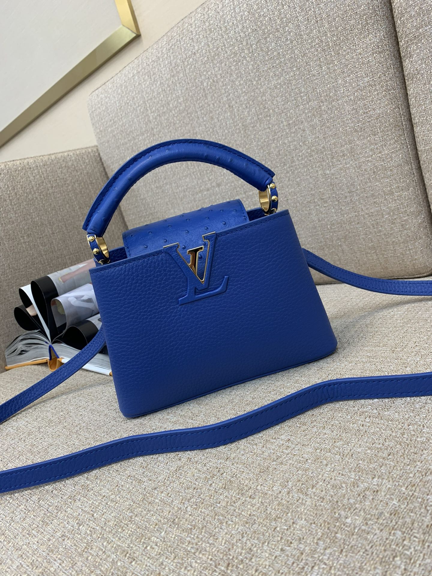 LV Capucines ミニハンドバッグ 編み込みチェーン エナメルMonogram パドロック コンビカラーレザー ハンドバッグ・ショルダーバッグ-トップクオリティ
