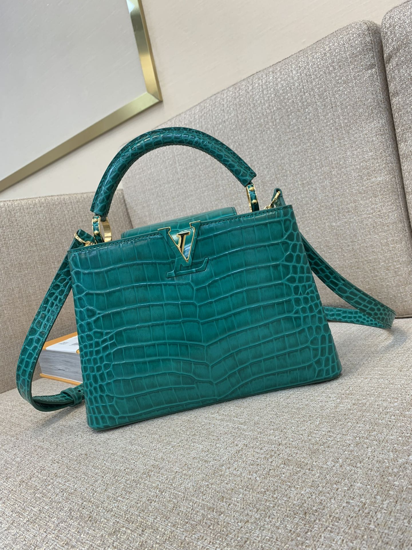 LV Capucines 小型ハンドバッグ フランス産カーフスキン メタル金具 フラップデザイン Monogram Flower ハンドバッグ・ショルダーバッグ-トップクオリティ