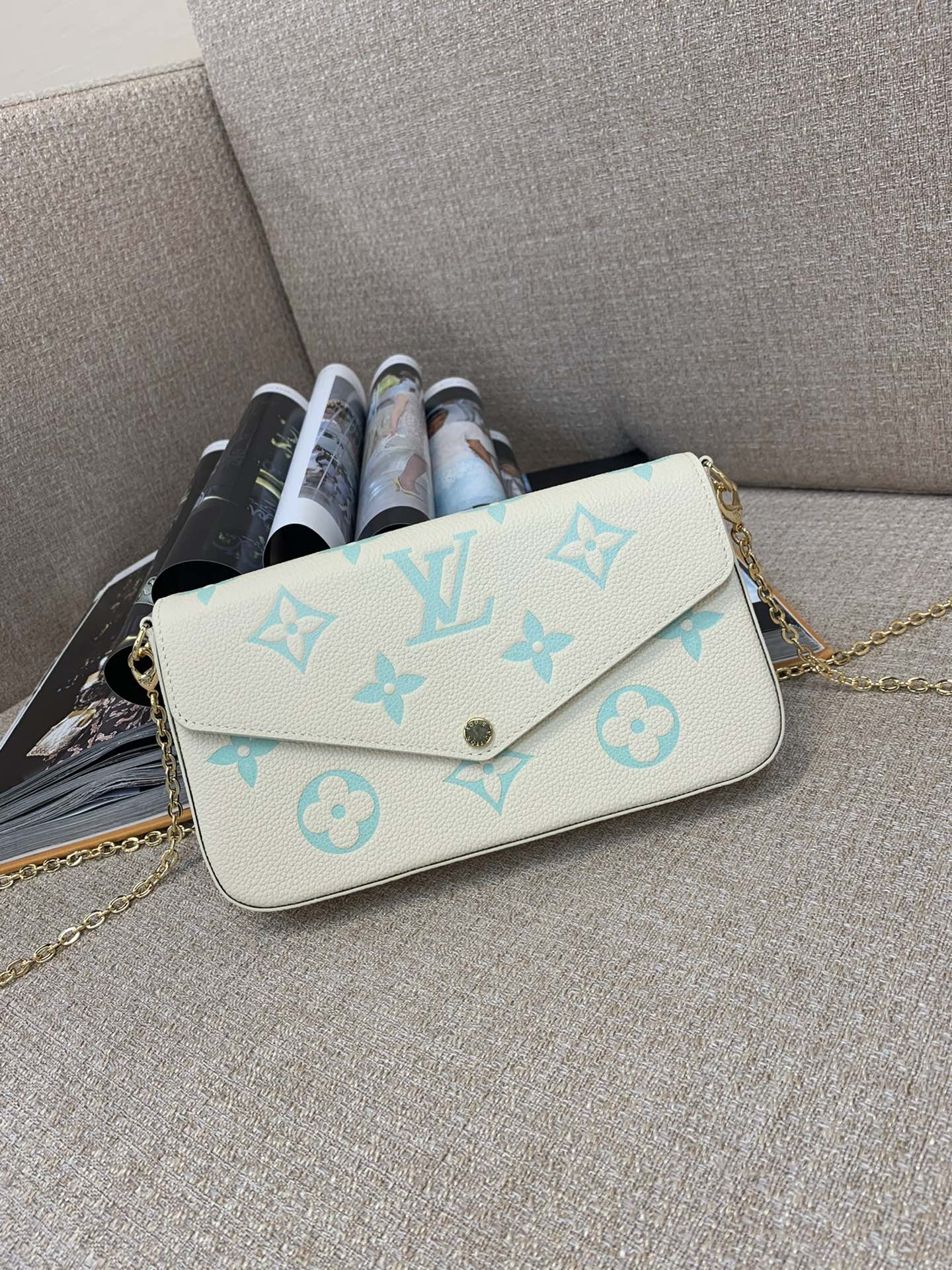 LV Pochette Félicie kettingtas Monogram Empreinte leer tweekleurig design uitneembaar vak ketting schouder- en handtas - topkwaliteit