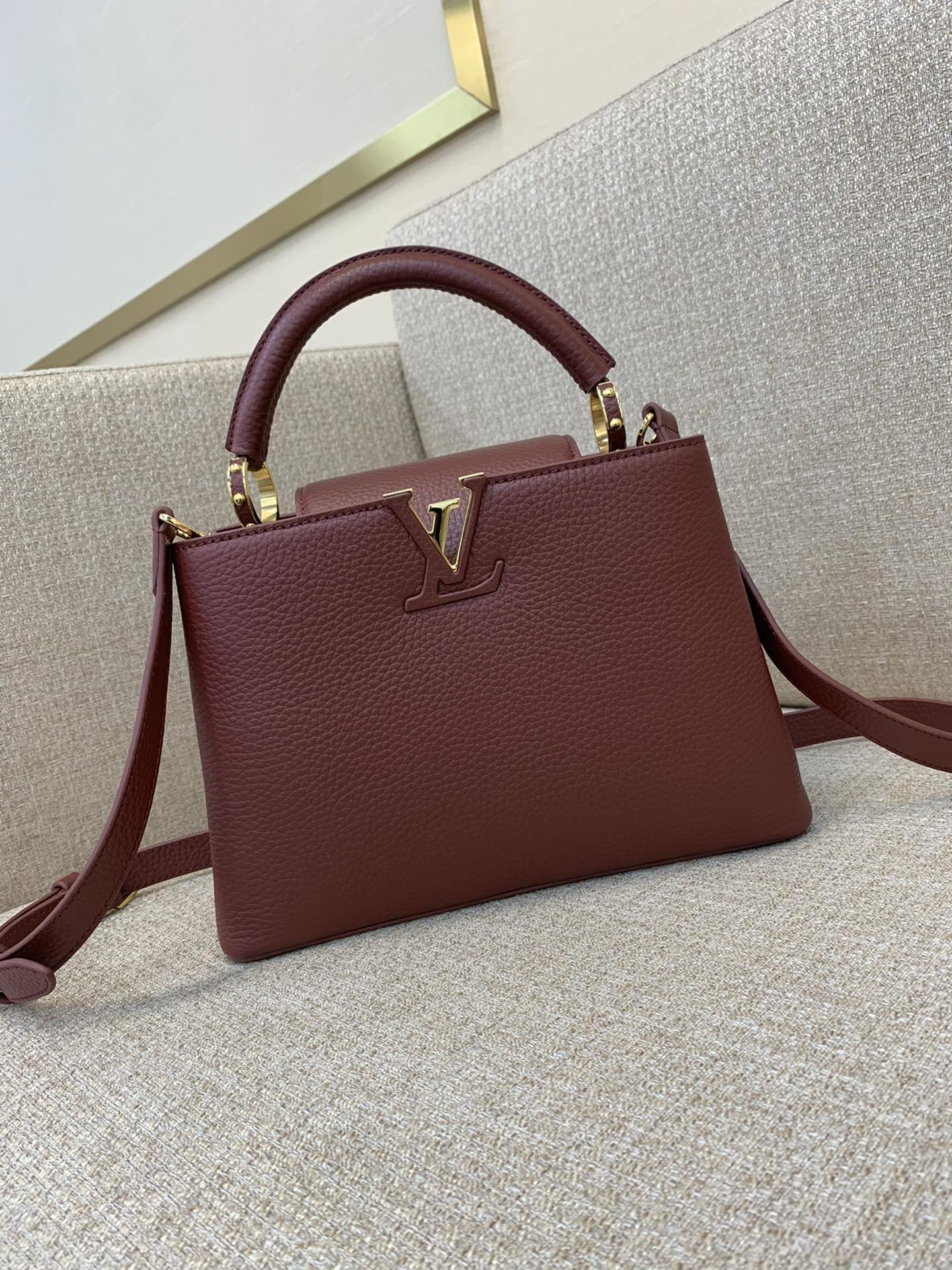 LV Capucines BBハンドバッグ 編み込みチェーン エナメルMonogram パドロック コンビカラー皮革 ハンドバッグ・斜め掛け-トップクオリティ