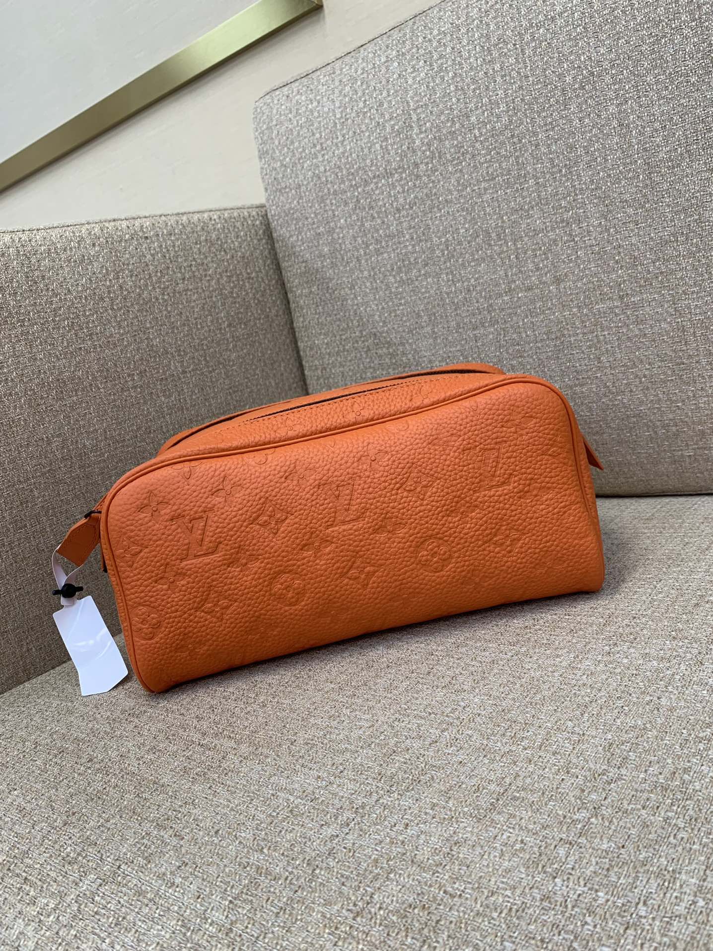 LV ドップキット トイレタリーポーチ Taïgaレザー Monogramキャンバス ダブルファスナー ハンドル バスルームフック トラベル収納-トップクオリティ