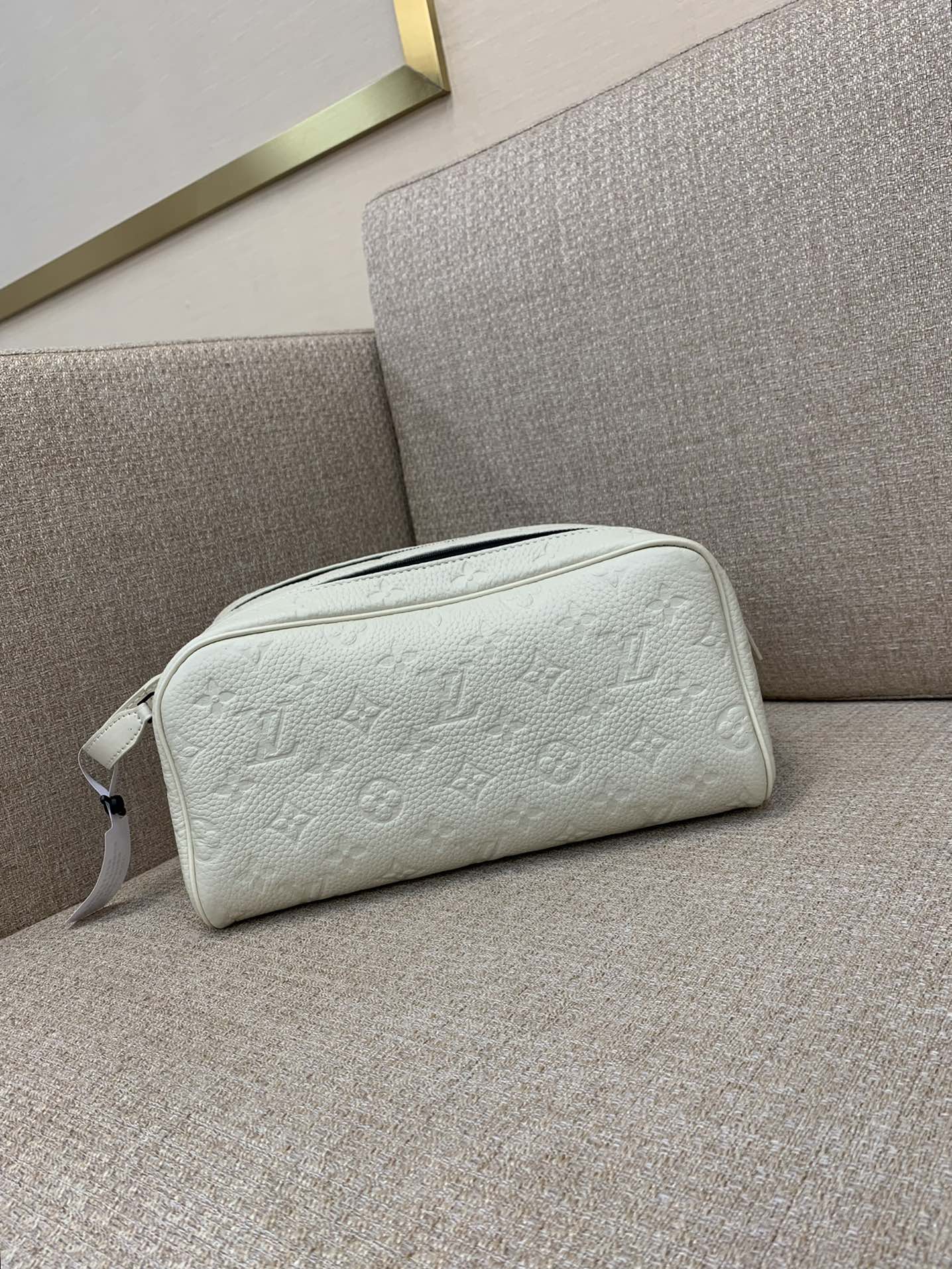 LV ドップキット トイレタリーポーチ Taïgaレザー Monogramキャンバス ダブルファスナー ハンドル バスルームフック トラベル収納-トップクオリティ