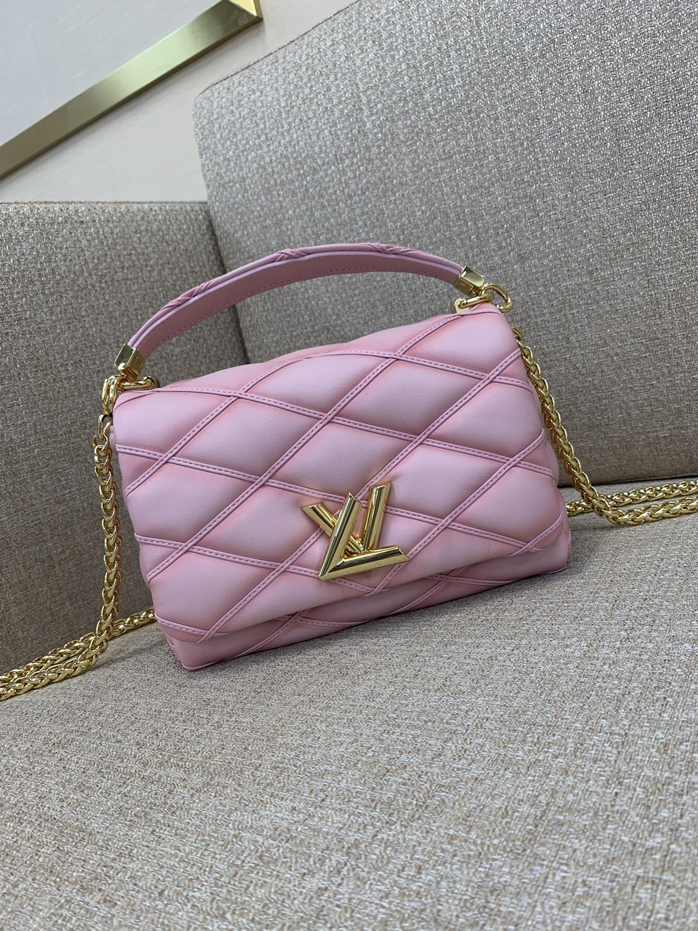 LV GO-14 Medium Handbag Quilted Lambskin Baking Effect LVT Twist Lock Detachable Sliding Chain Leather Handle Handheld Crossbody - Top Quality