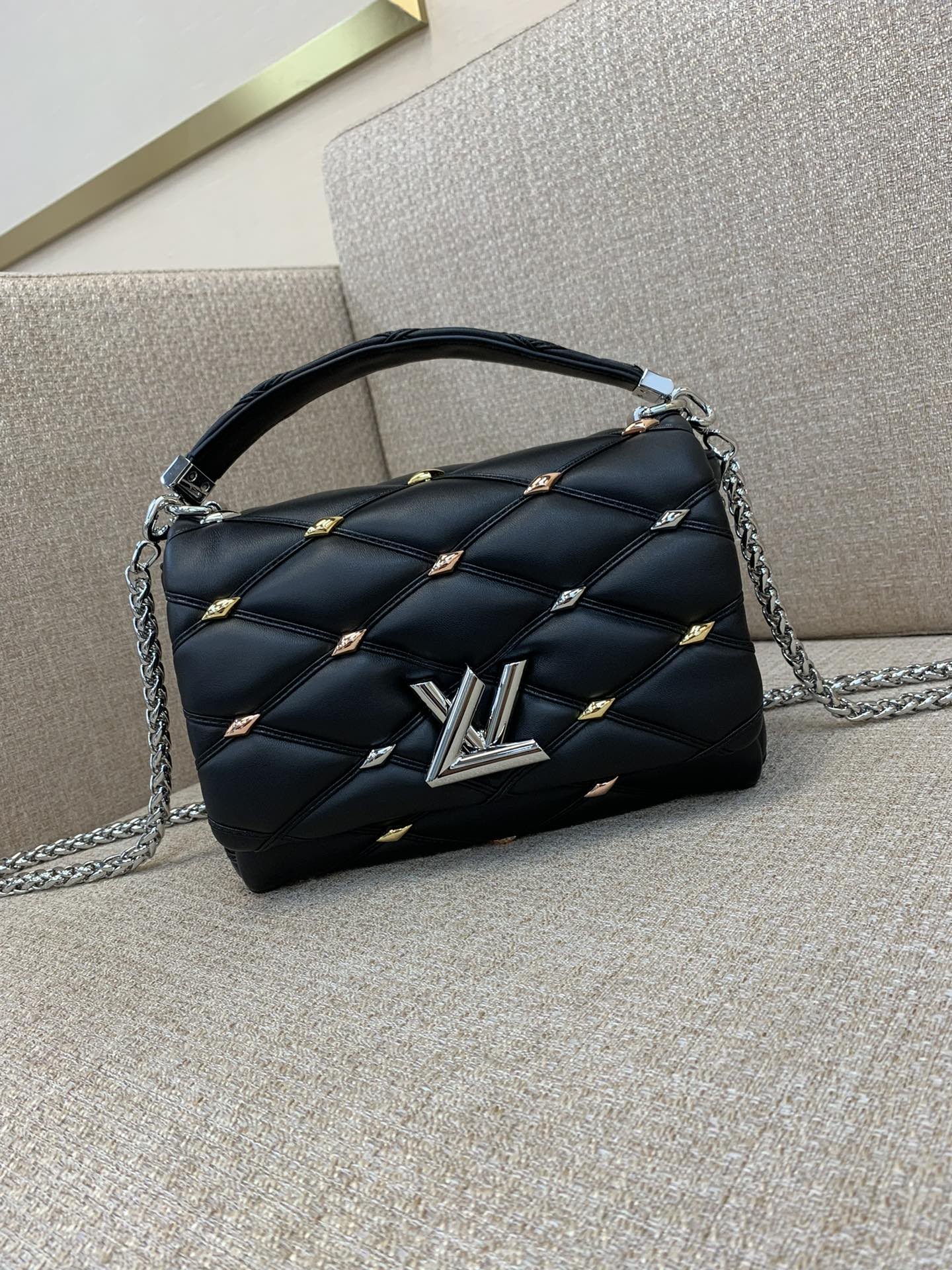 LV GO-14 Medium Handbag Quilted Lambskin Baked Effect LVT Twist Lock Detachable Sliding Chain Leather Handle Handheld Crossbody - Top Quality