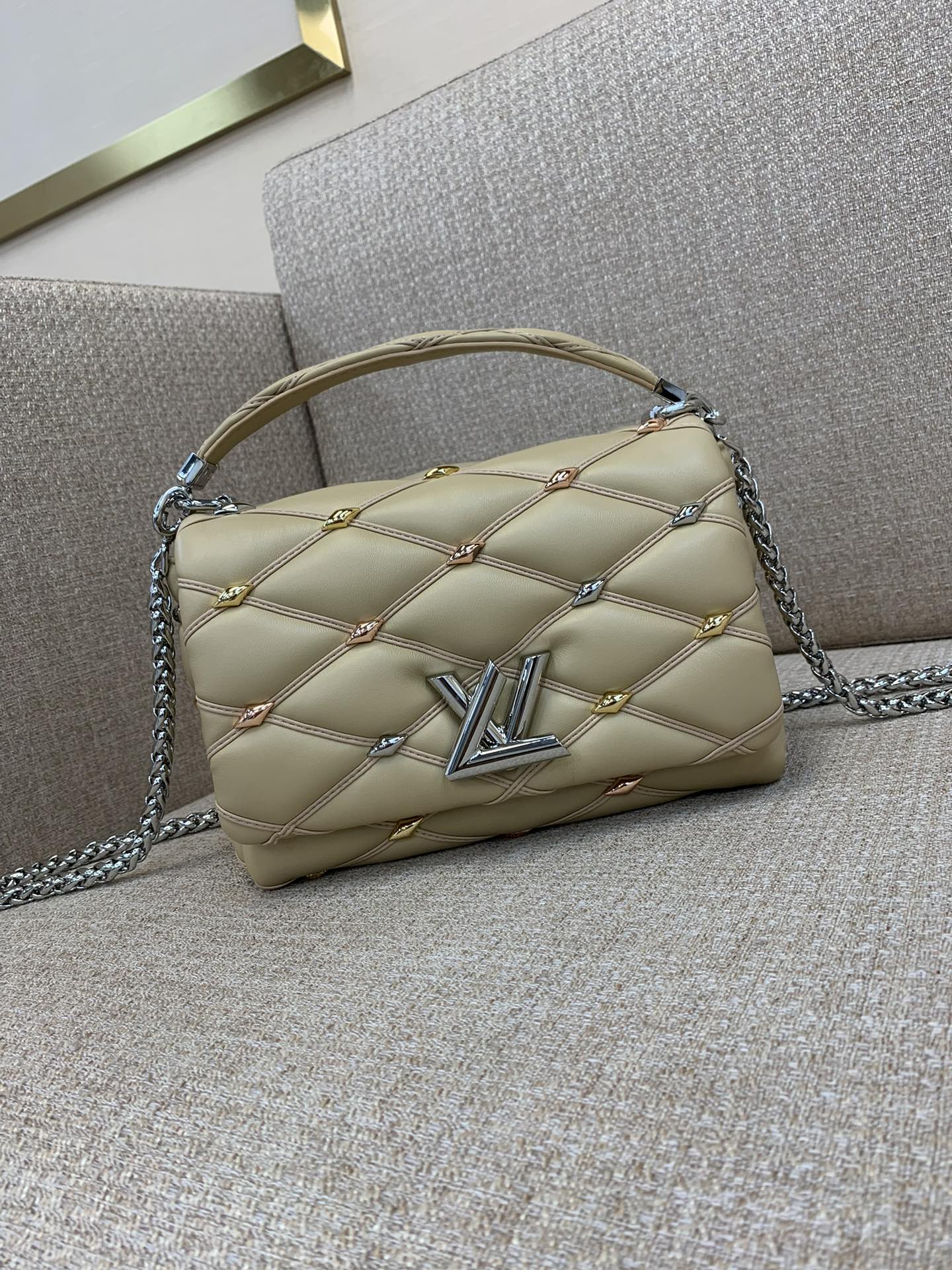 LV GO-14 Medium Handbag Quilted Lambskin Baked Effect LVT Twist Lock Detachable Sliding Chain Leather Handle Handheld Crossbody - Top Quality