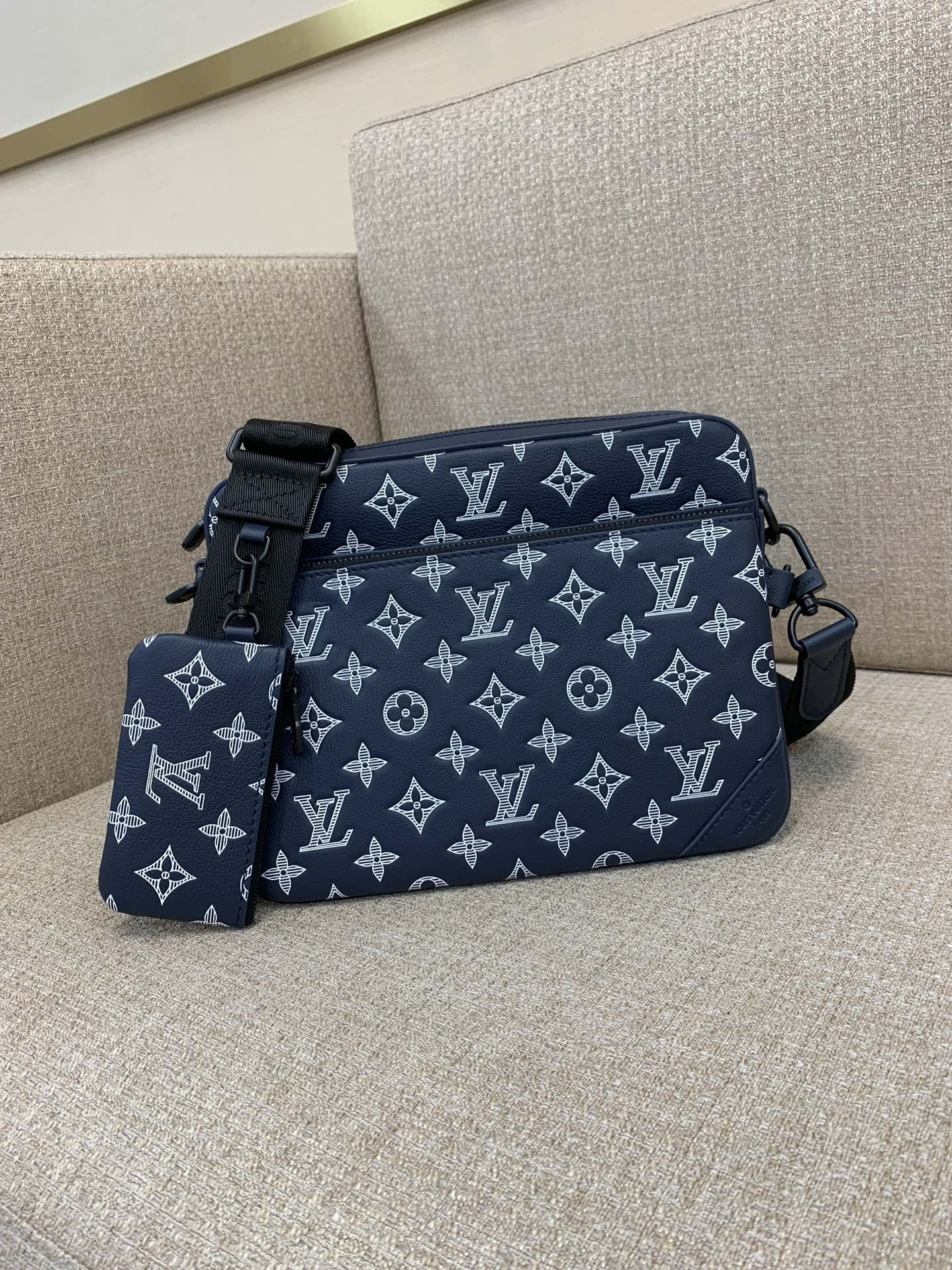 LV Voyager Small Messenger Bag Monogram Shadow Leather LV Buckle Adjustable Strap Large Capacity Crossbody - Top Quality