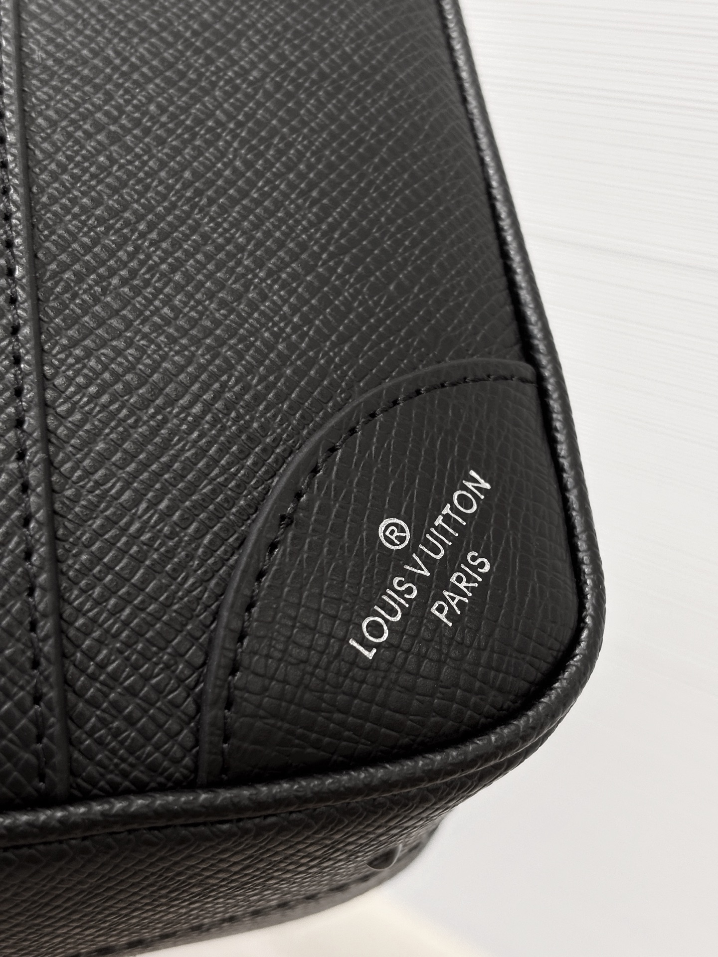 Louis Vuitton Kasai Black Standard everyday
