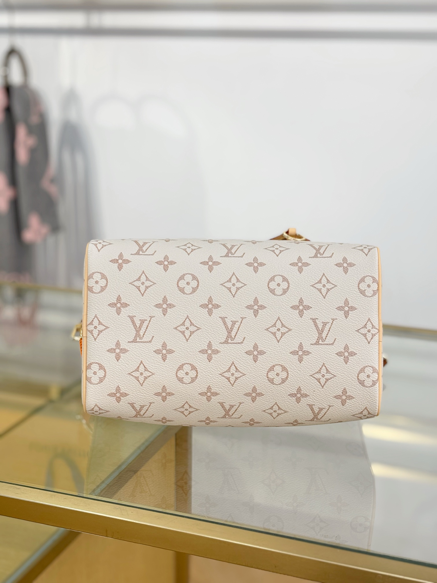 【特级MB动态163c芯片版原厂皮】 SPEEDY BANDOULIÈRE 25 手袋 型号：M2A038白花 材料：A