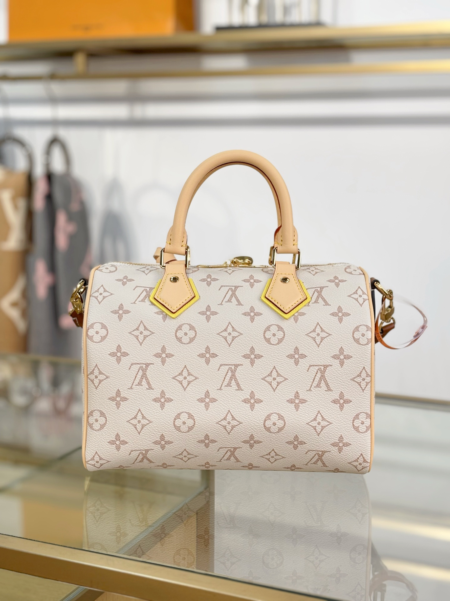 【特级MB动态163c芯片版原厂皮】 SPEEDY BANDOULIÈRE 25 手袋 型号：M2A038白花 材料：A
