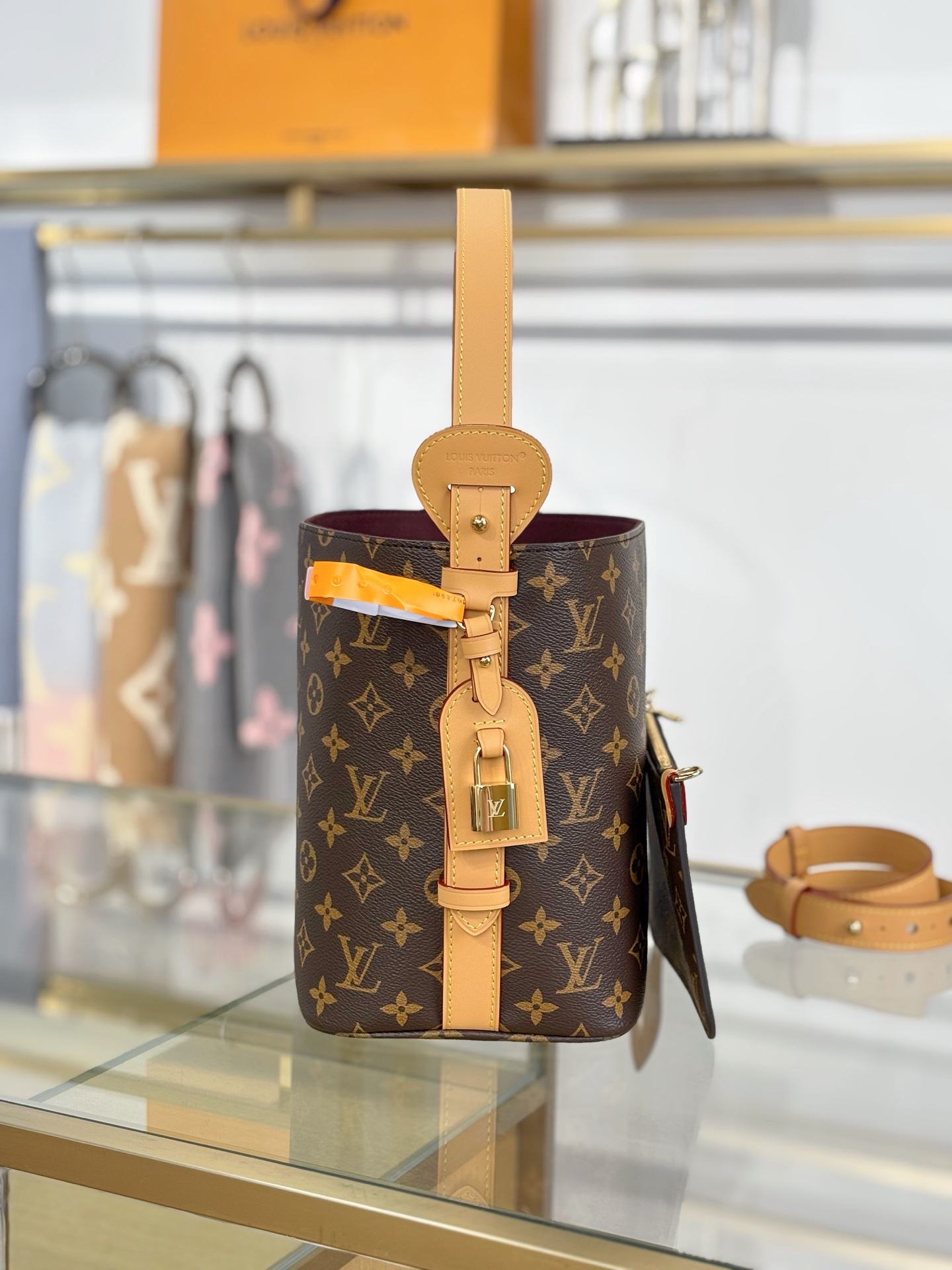 【特级MB动态163c芯片版原厂皮】 ALL IN 中号手袋 型号：M29628老花 材料：A级全钢五金，进口原厂面料 