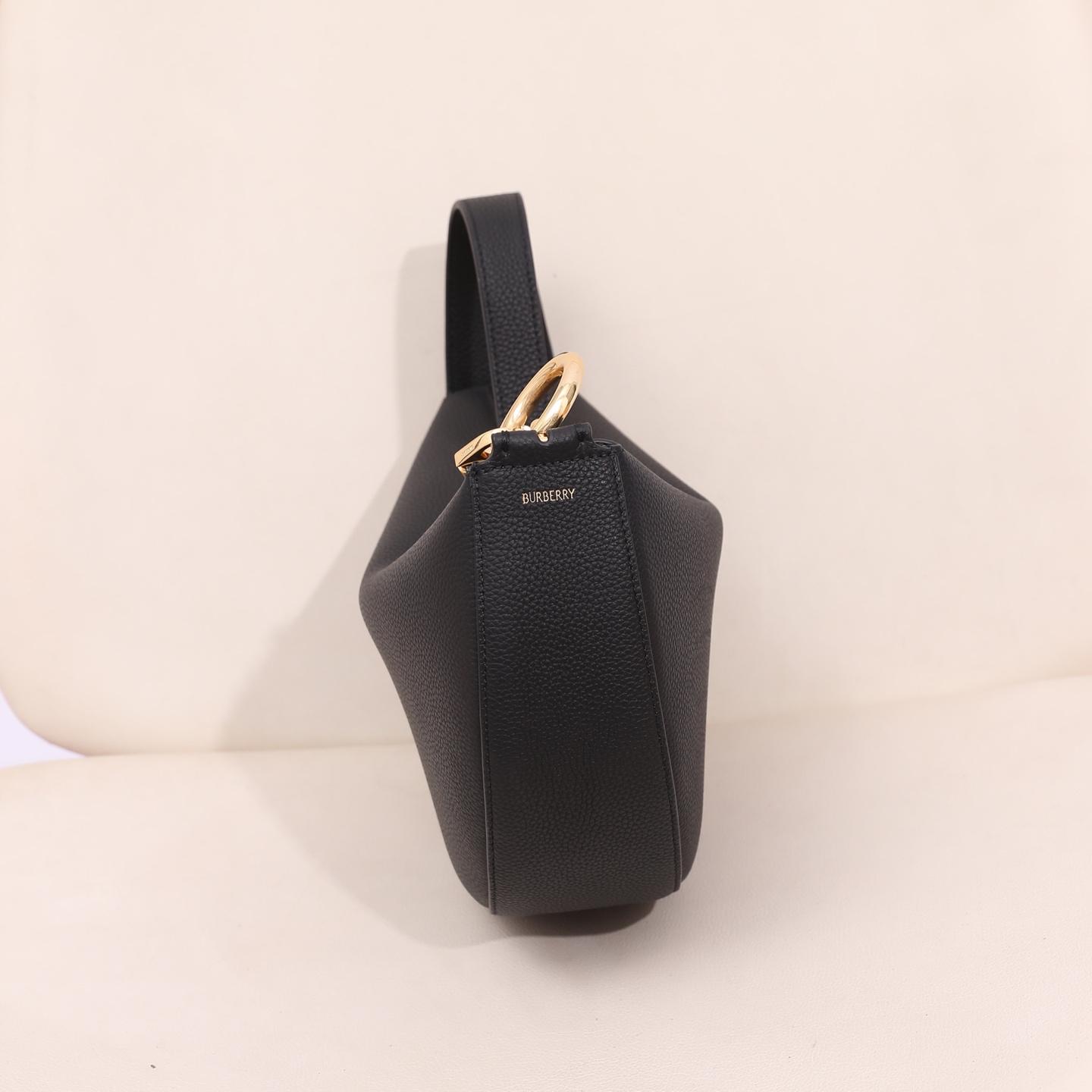 Burberry Knight Arc Black Leather Handbag, 28.5x15x22cm, Spring 2025 Collection 5 i1741577082397 9816 0 3