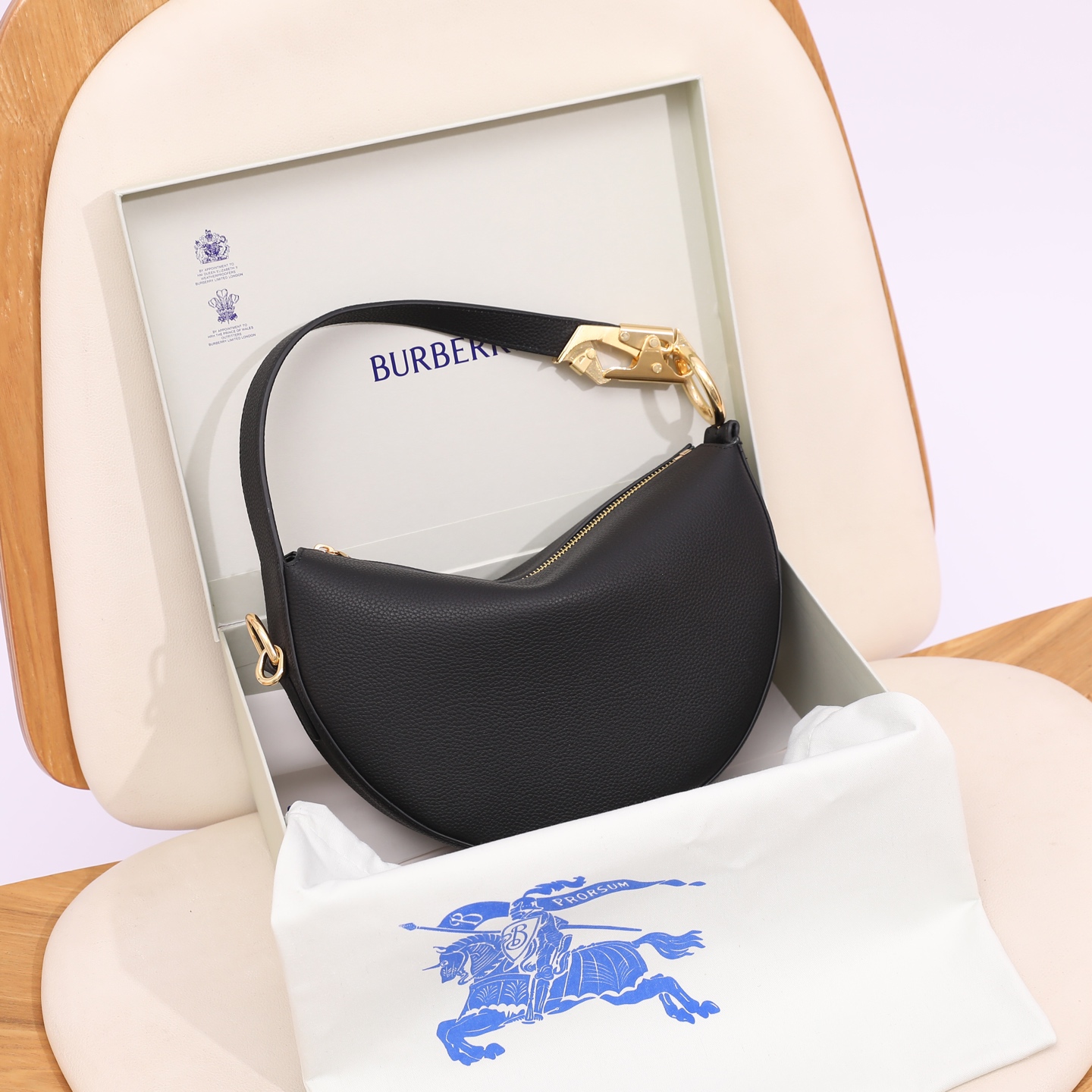 Burberry Knight Arc Black Leather Handbag, 28.5x15x22cm, Spring 2025 Collection 2 i1741577084590 6101 0 0