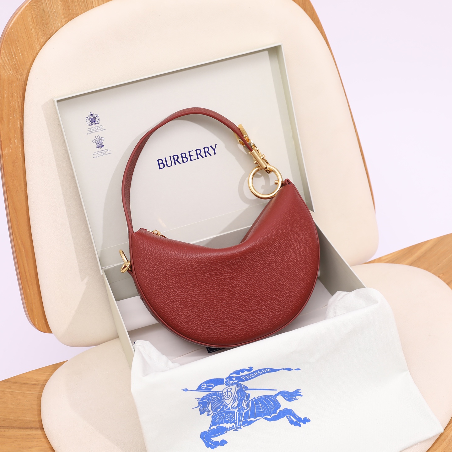 Burberry Knight Arc Leather Hobo Bag - Timeless Elegance and Modern Design