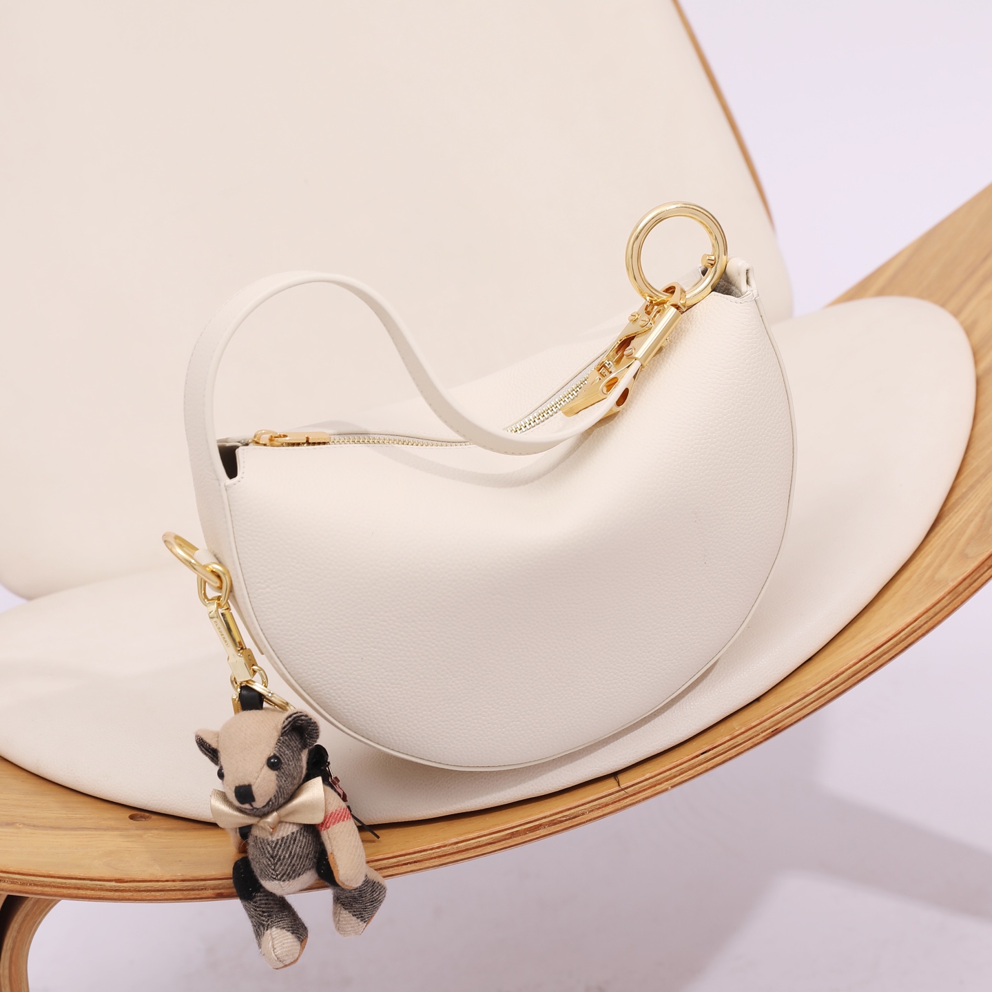 Burberry Knight Arc Leather Bag, Iconic Design, Elegant and Durable 28.5x15x22 2 i1741577496848 361 0 1