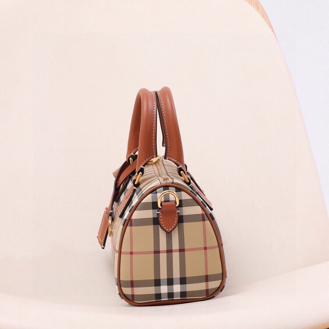 Miu Miu Luxury Designer Handbag Shoulder Crossbody Bag crafted in 3