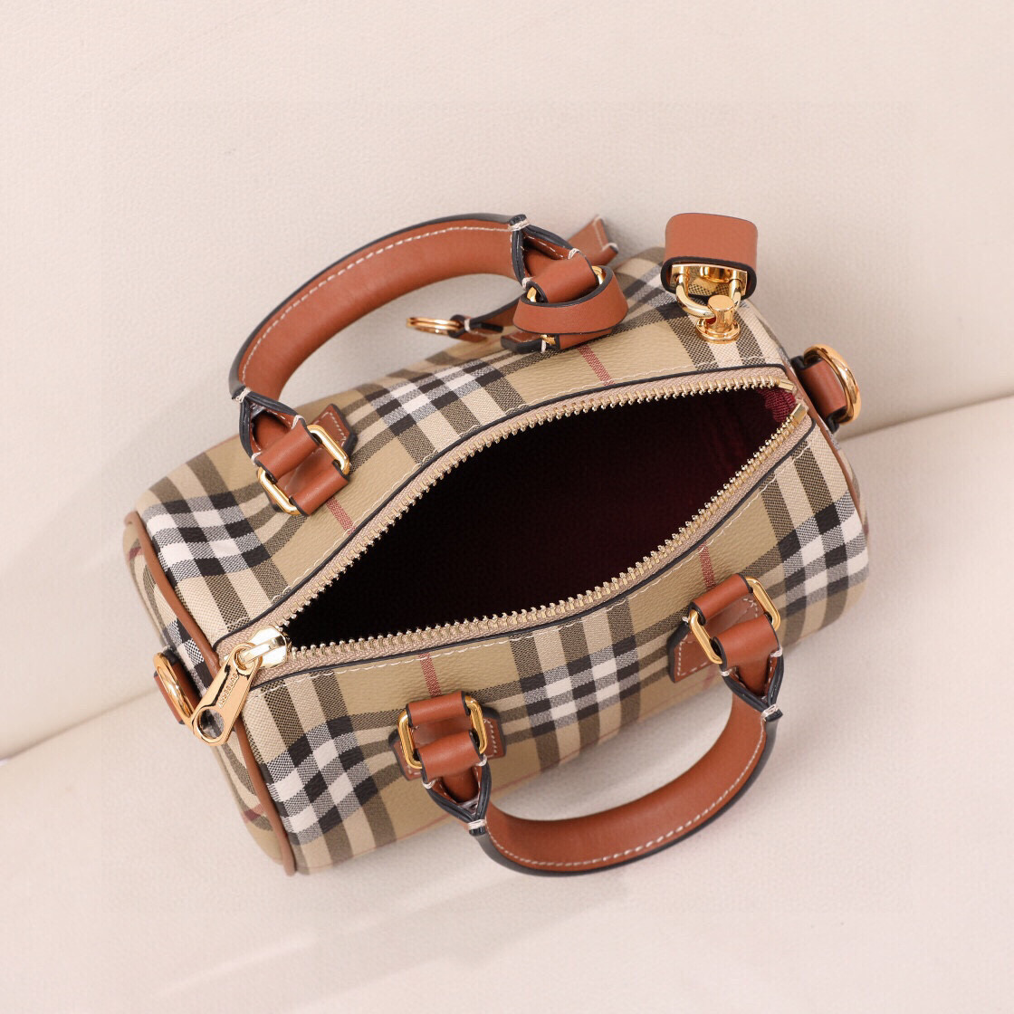 Miu Miu Luxury Designer Handbag Shoulder Crossbody Bag crafted in 7