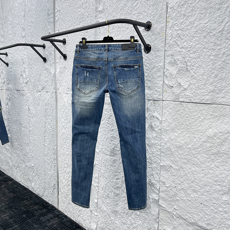 AMIRI Distressed Denim Jeans, Slim Fit, Ripped Detailing, Various Sizes 3 o 1imq4mq4175o1plmrctfgttq5a