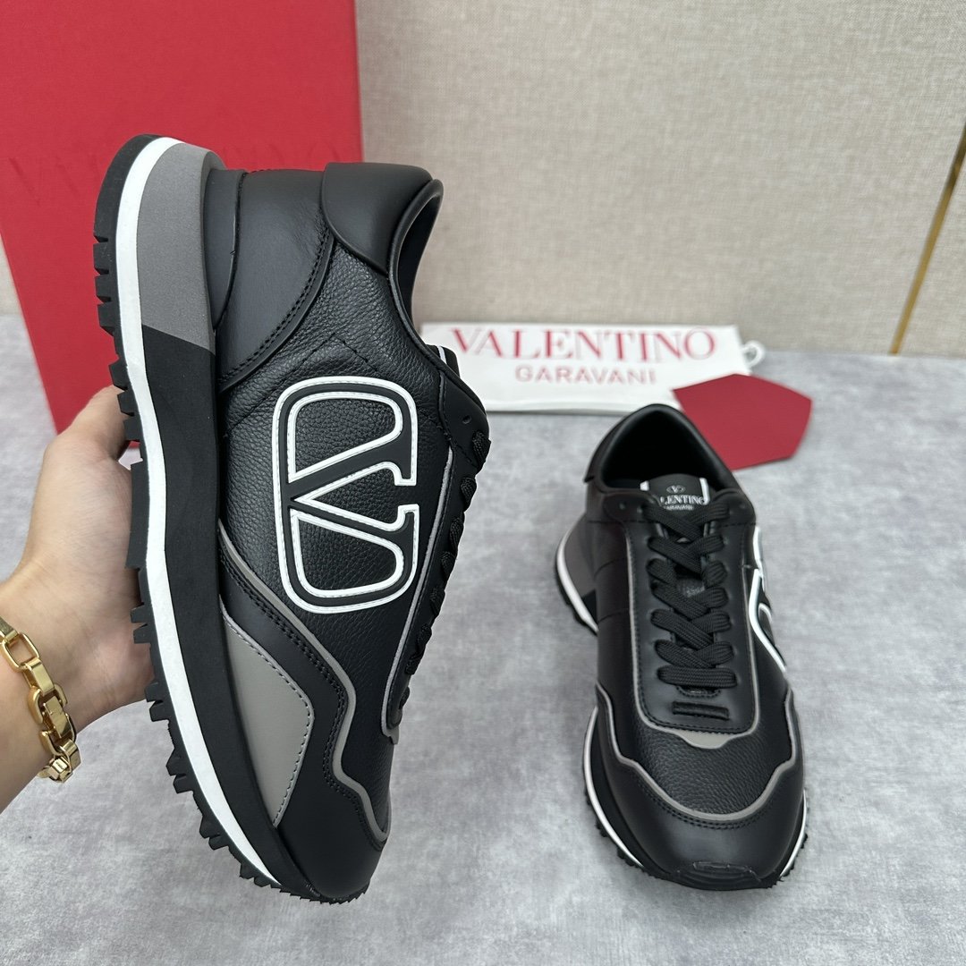 VT新品VALENTIN*Garavan*华伦VLOGO低帮运动鞋系列采用多种牛皮材质拼接撞色设计进口粒