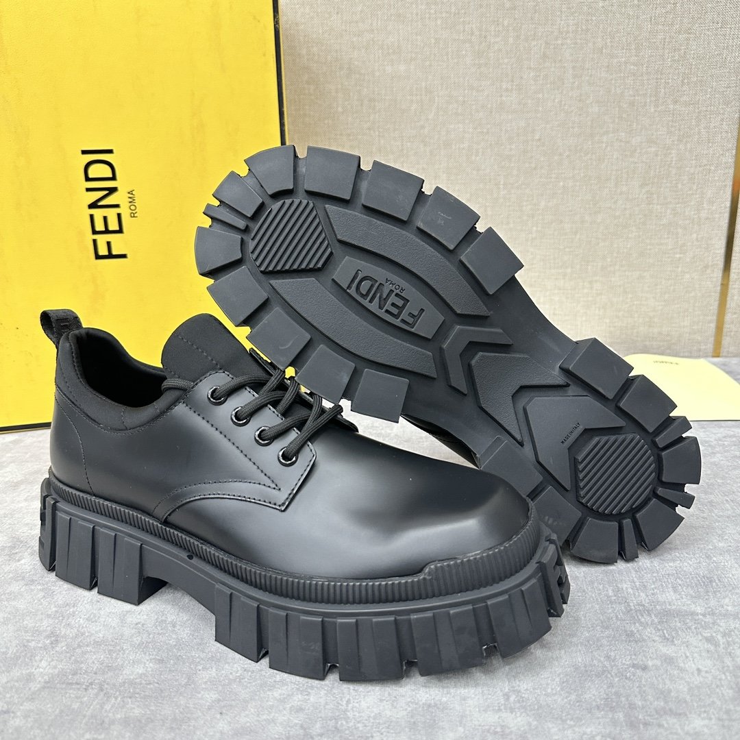FD新品Fend*Force黑色牛皮系带皮鞋方头德比鞋官方7,200采用雾面哑光牛皮拼接撞色烟灰色和黑白
