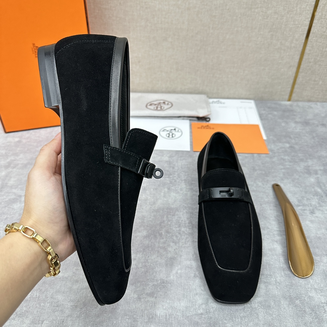H家新品Herme*爱马-仕Giovanni乐福鞋皮鞋官方RMB8,350采用进口牛皮/高丝光磨砂牛皮打