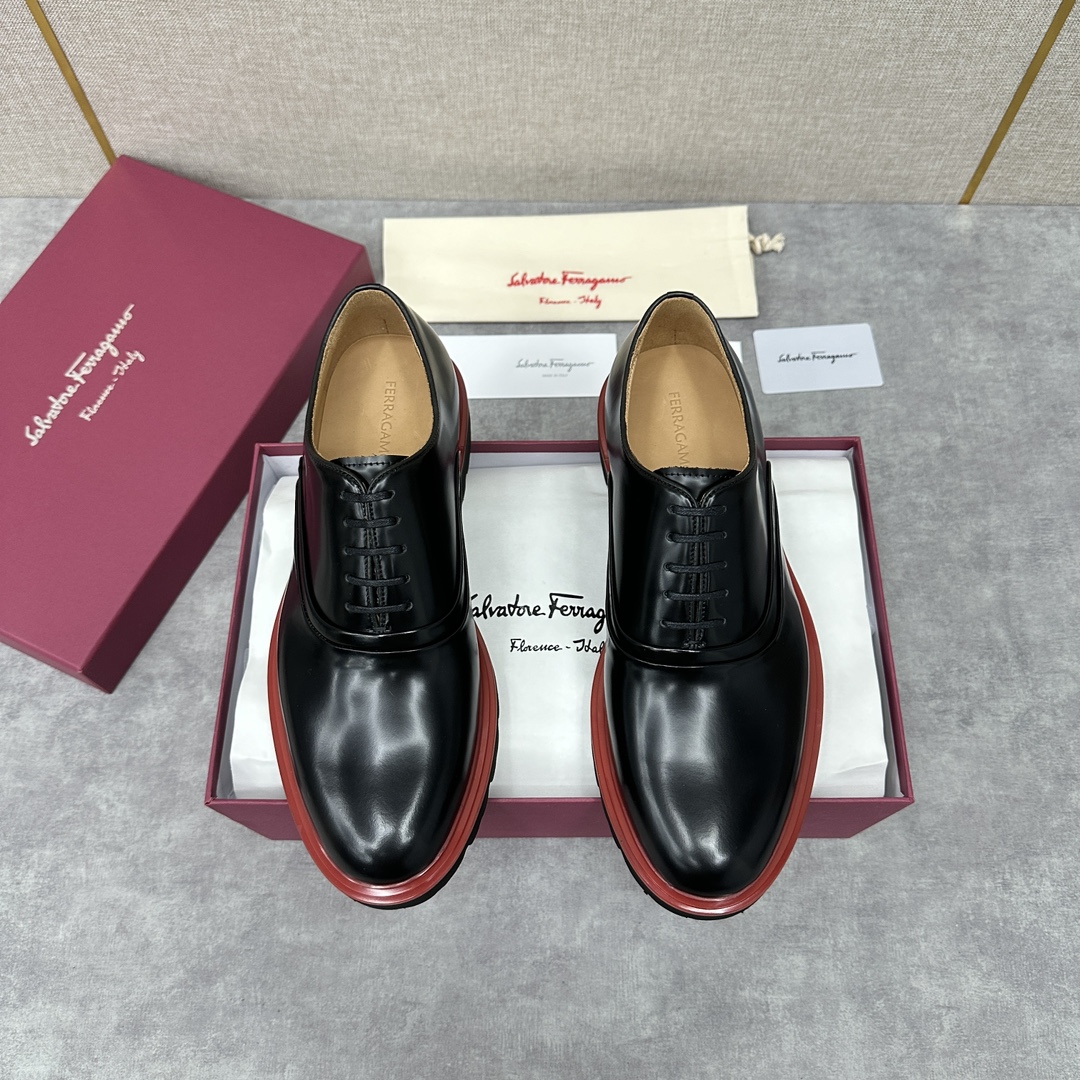 SF家新品Ferraga*菲拉新款男士商务休闲皮鞋牛津鞋莞产重工猛货！这款系带牛津鞋采用进口开边珠皮革制