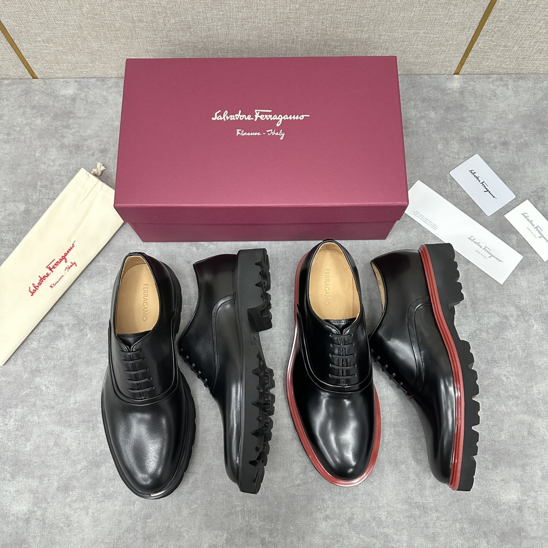 SF家新品Ferraga*菲拉新款男士商务休闲皮鞋牛津鞋莞产重工猛货！这款系带牛津鞋采用进口开边珠皮革制