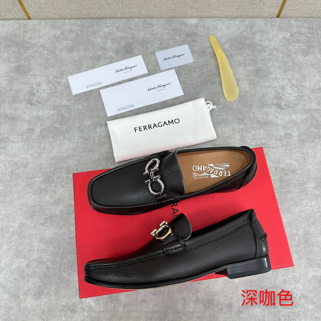 SF家菲拉格慕FERRAGAM*早春新品乐福鞋皮鞋Gancini扣饰莫卡辛鞋官方8700这款优雅乐福鞋采