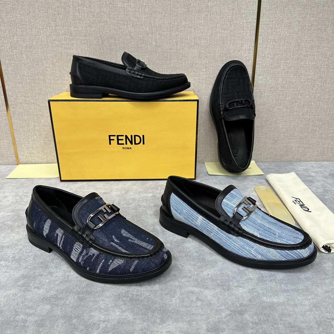 FD新品fend*芬-迪OLock乐福鞋皮鞋官方7,750采用进口开边珠亮皮/鳄鱼纹牛皮/粒面牛皮/平纹