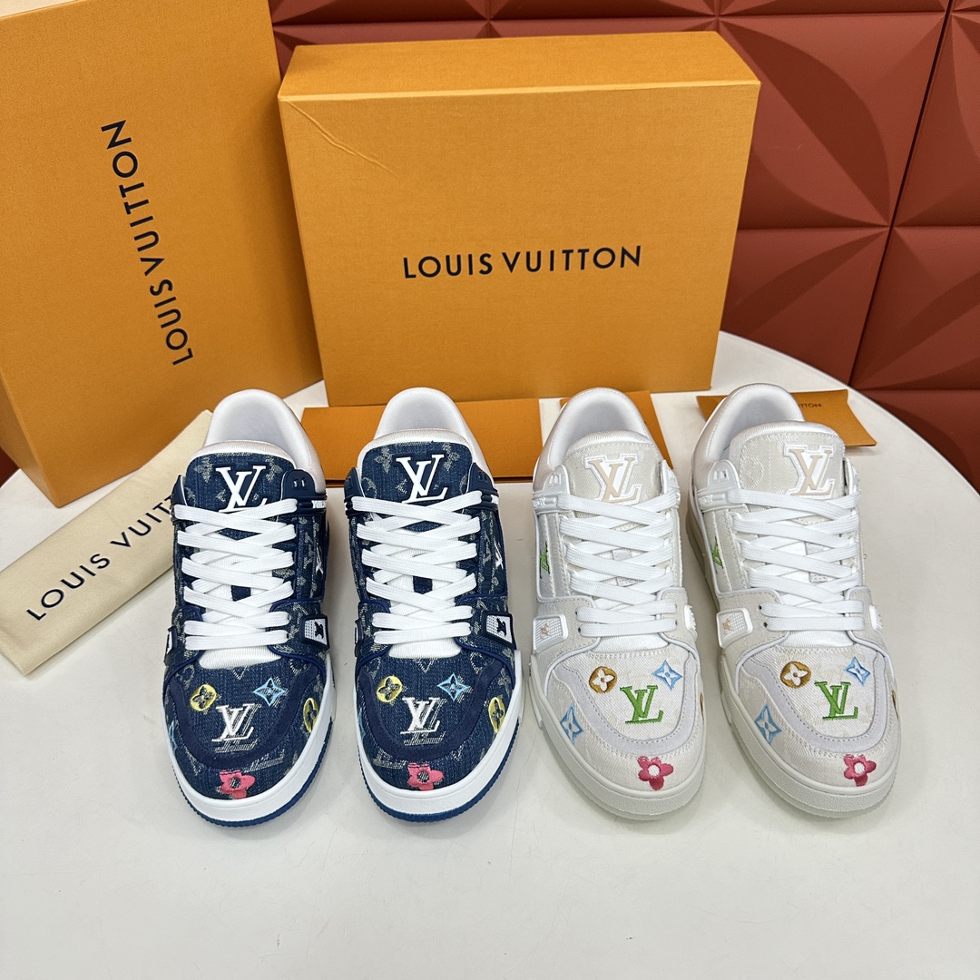 L家新品L*V路易新款TRAINER系列运动鞋以Monogram丹宁布牛仔布玩味刺绣色彩和比例玄机讲述V