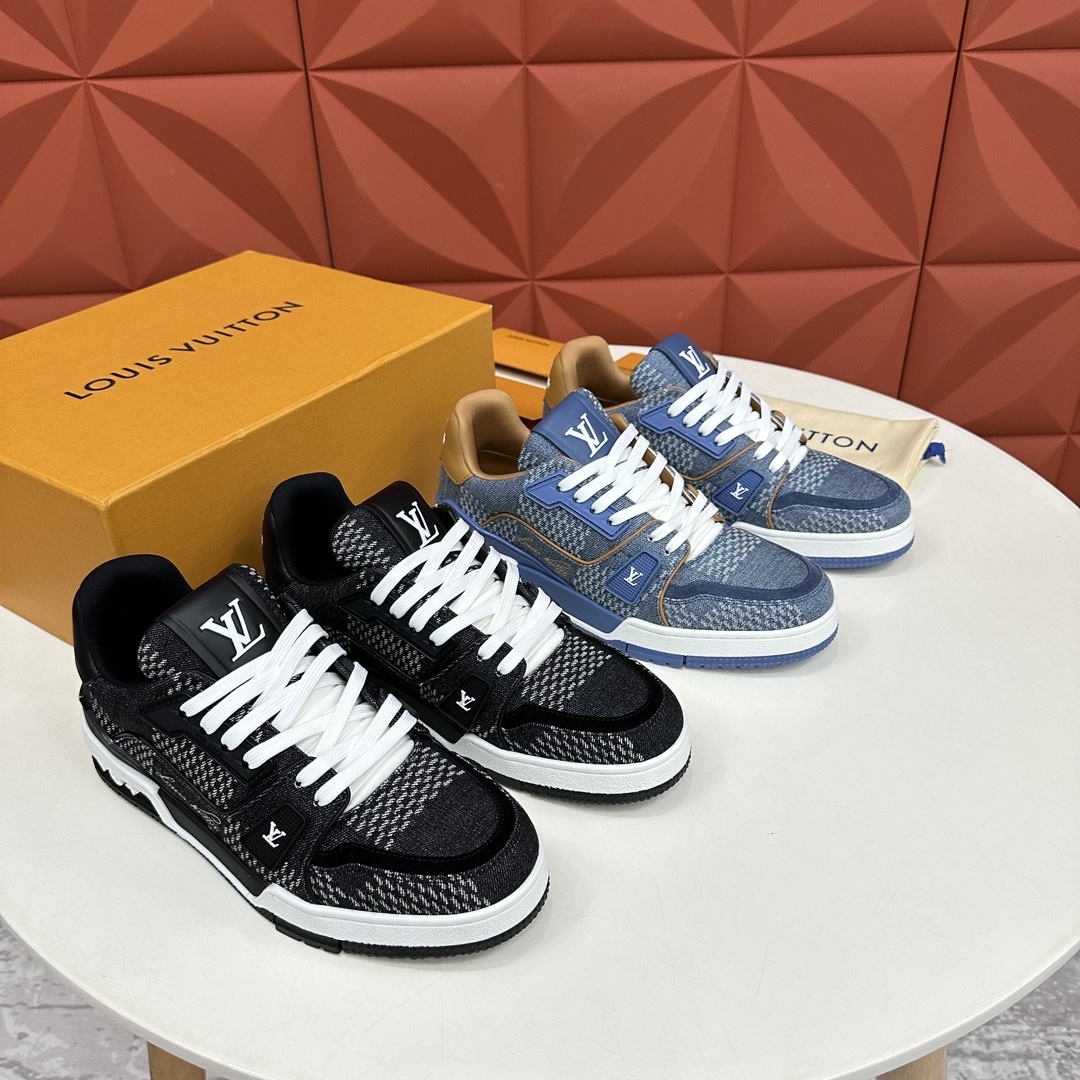 L家新品TRAINER运动鞋系列官方10,700本款L*VTrainer运动鞋选用Damier3D丹宁布